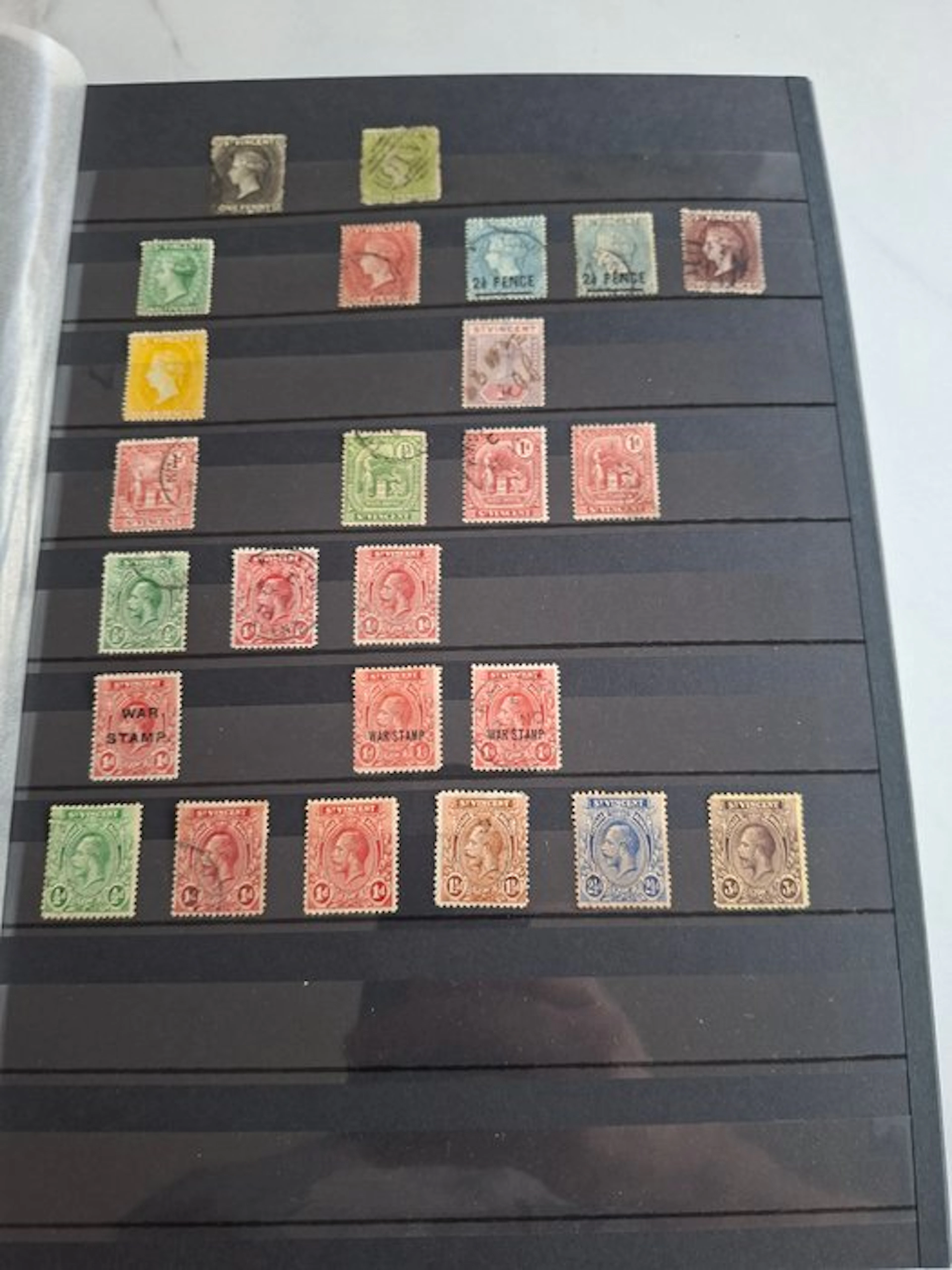 Saint Vincent - Saint Vincent, a nice collection with many motifs.