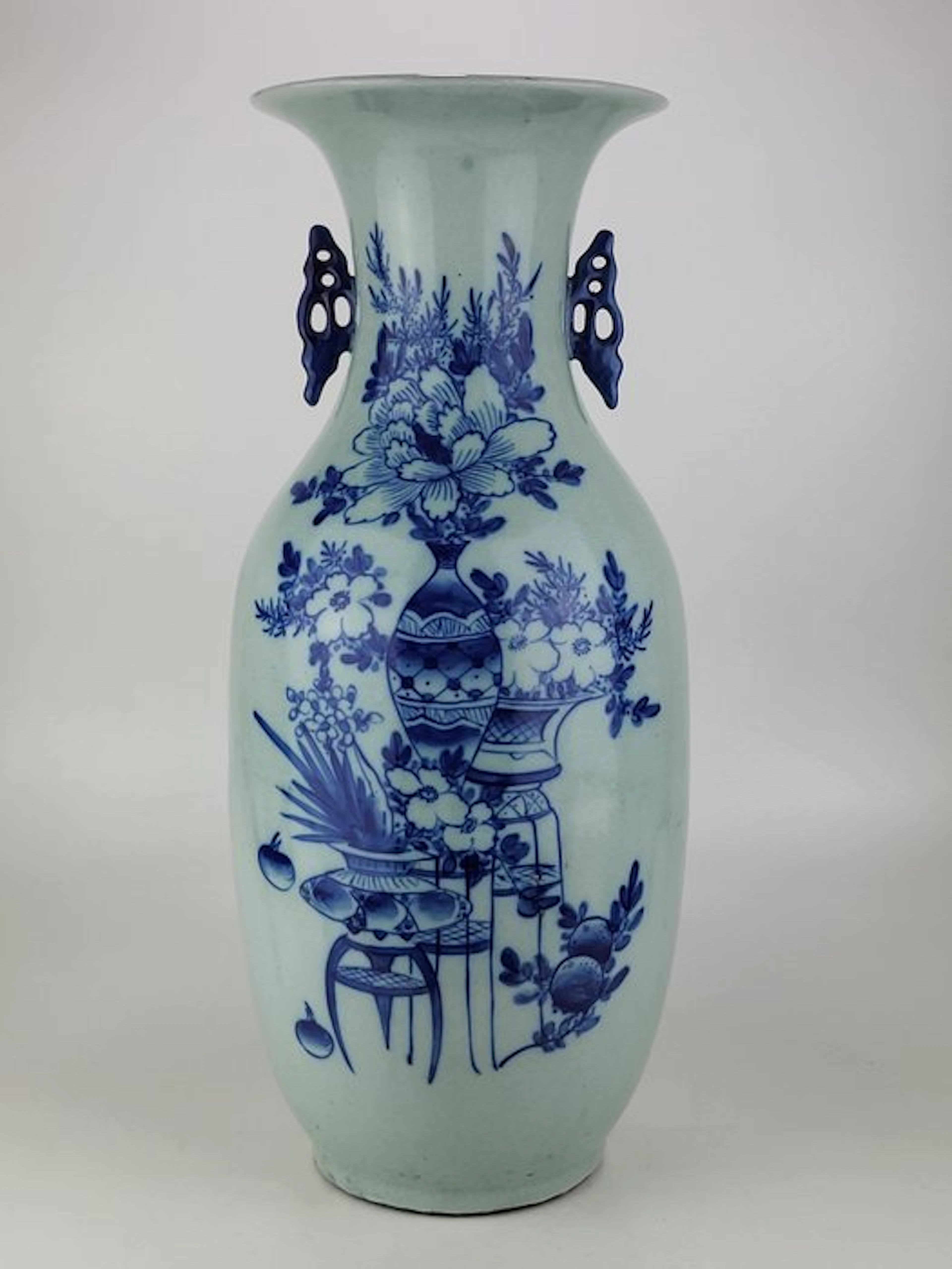 Vase - Porcelain - China - Qing Dynasty (1644-1911) - Qing Celadon Vase