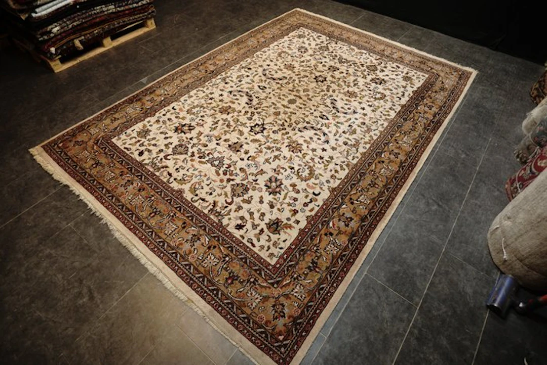 Tabriz - Carpet - 345 cm - 245 cm