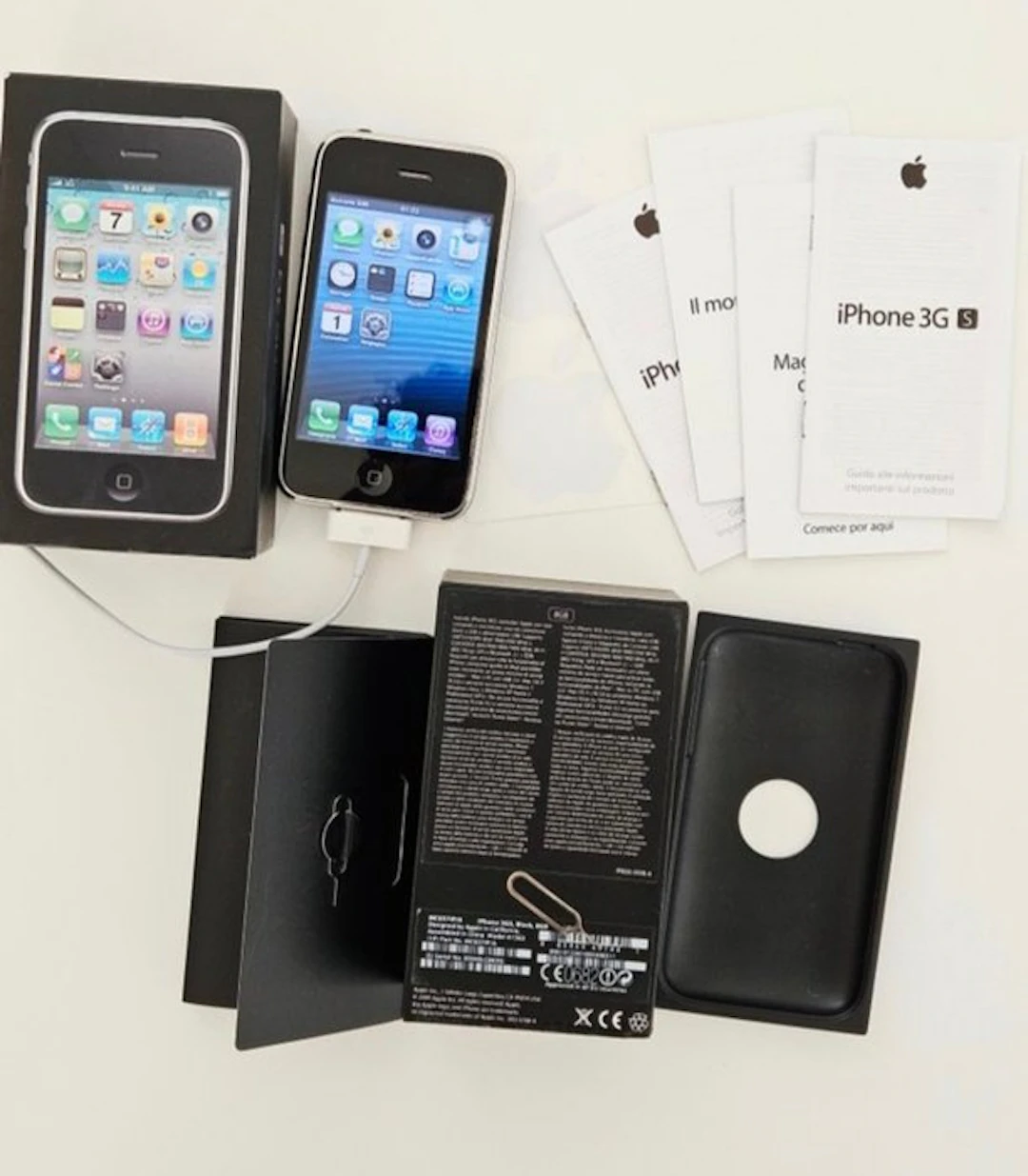 Apple iPhone 3GS - Mobile phone - With replacement box
