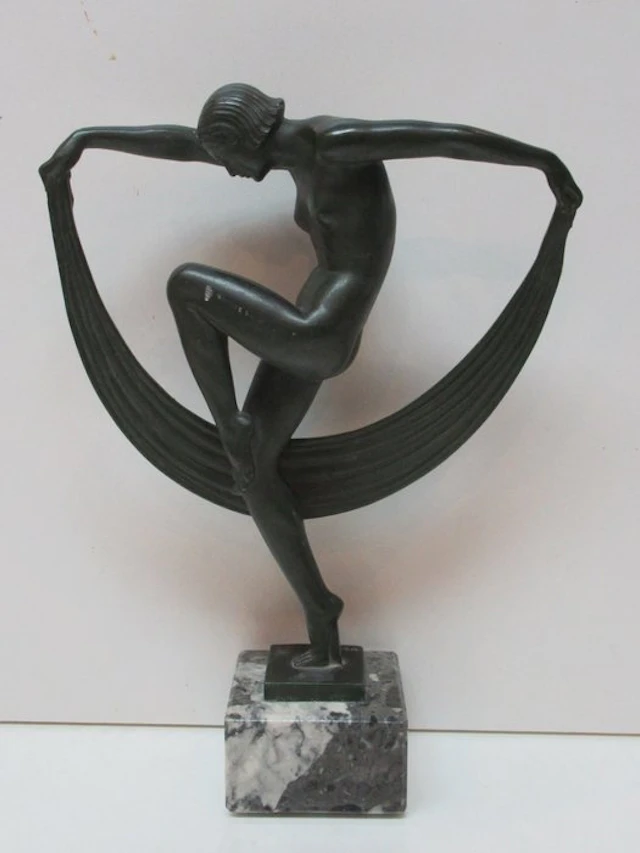 Le Verrier - Marcel Bouraine - Sculpture, folie - 28 cm - Alloy - 1940