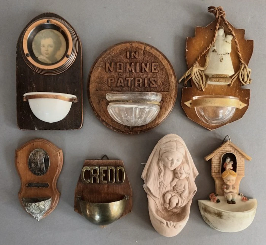 Holy water font (7) - 1910-1920, 1970-1980
