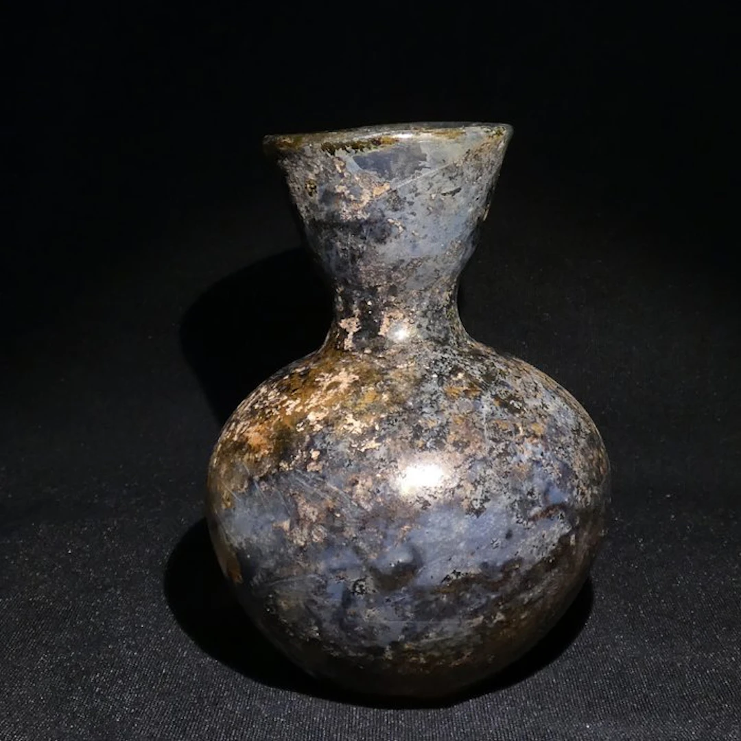 Ancient Roman Glass Flask. 11 cm H. 1st - 2nd century AD