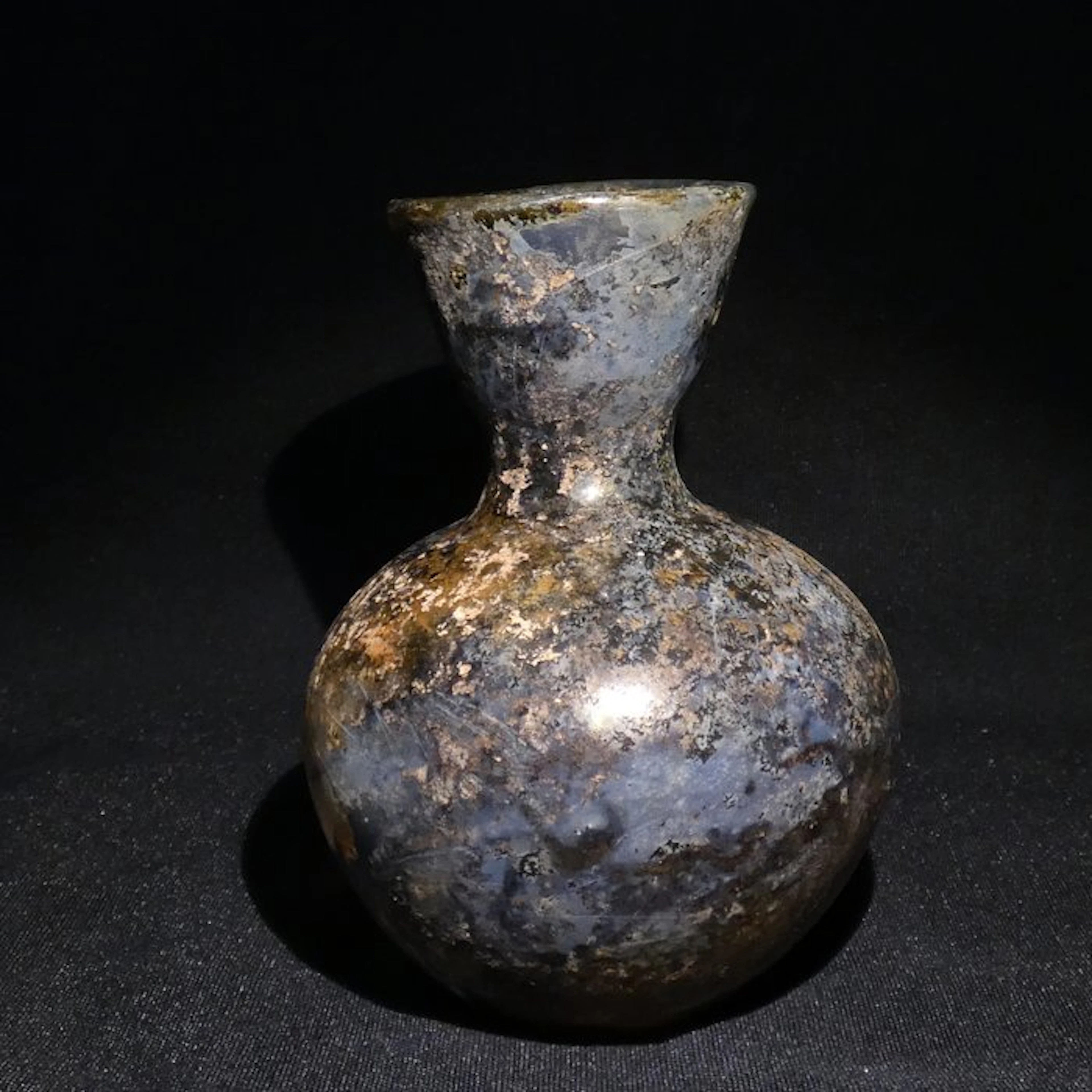 Ancient Roman Glass Flask. 11 cm H. 1st - 2nd century AD