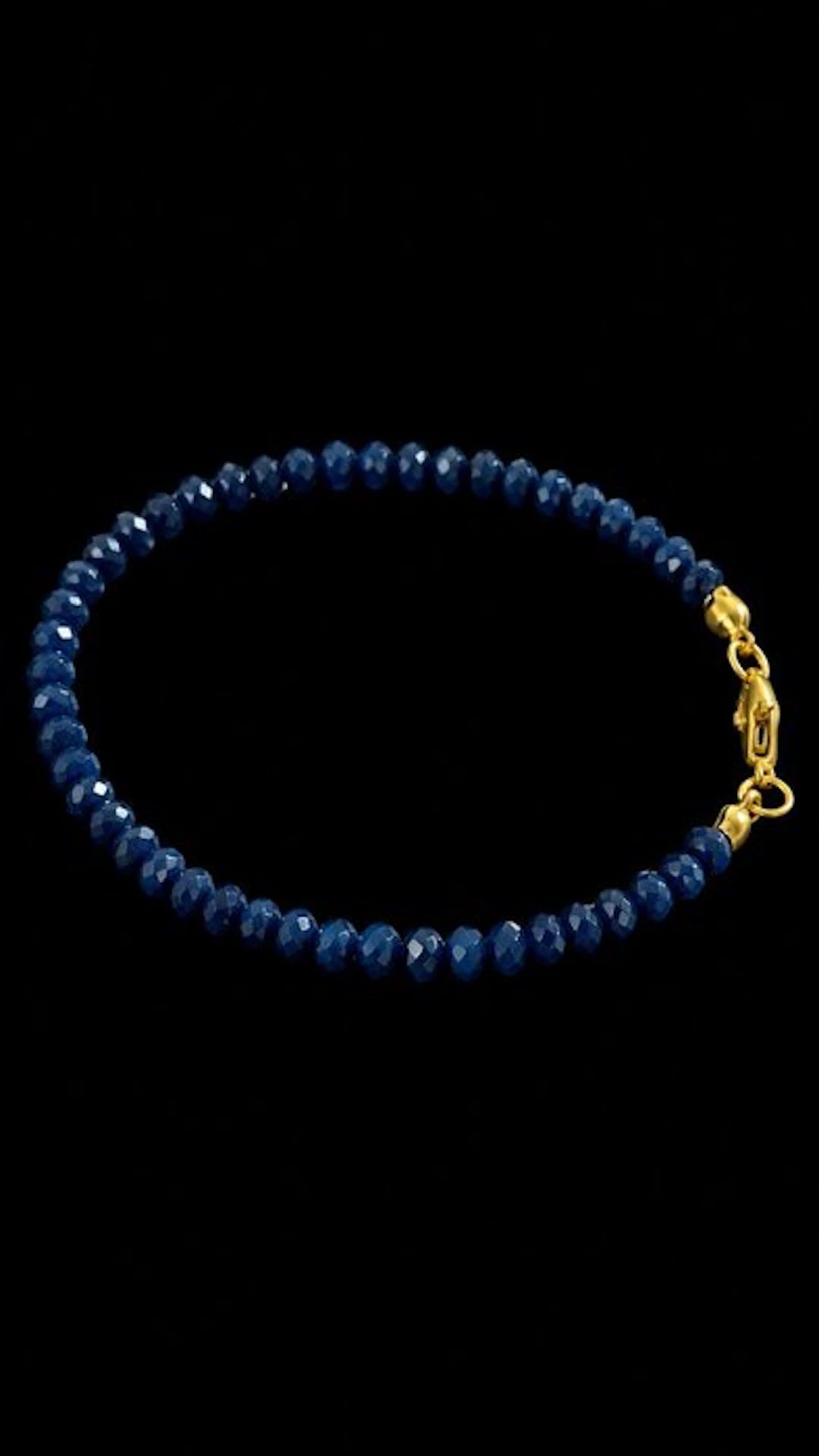 Exclusive bracelet of natural faceted blue sapphires –...