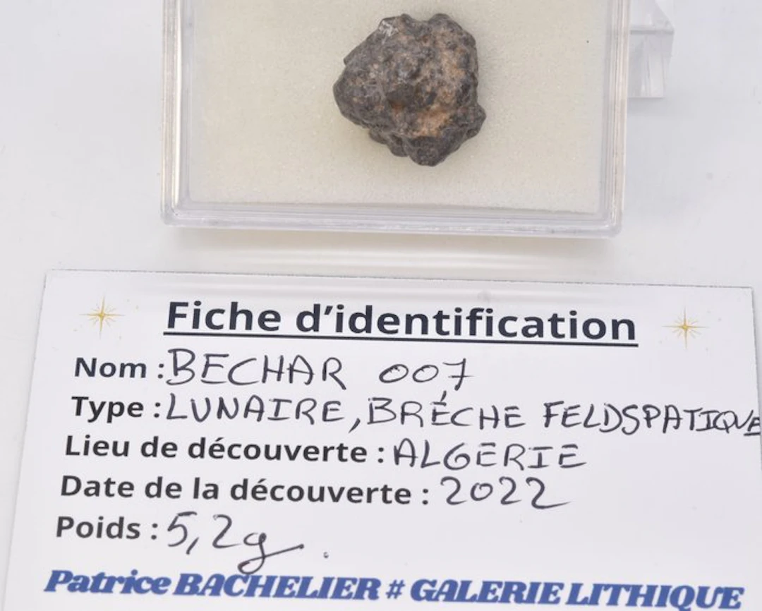 Lunar Meteorite Bechar 007 - Algeria - 5.2 g