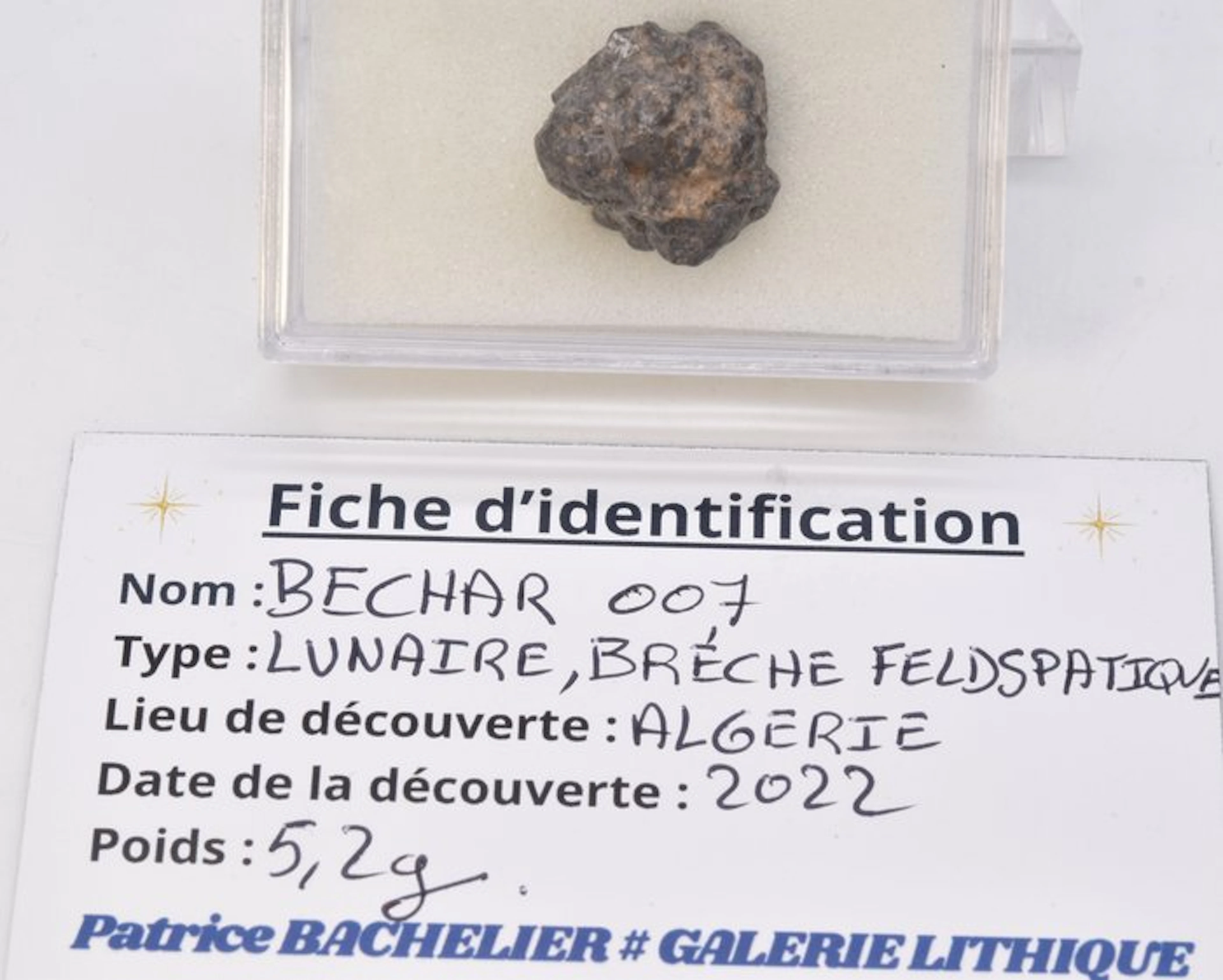 Lunar Meteorite Bechar 007 - Algeria - 5.2 g
