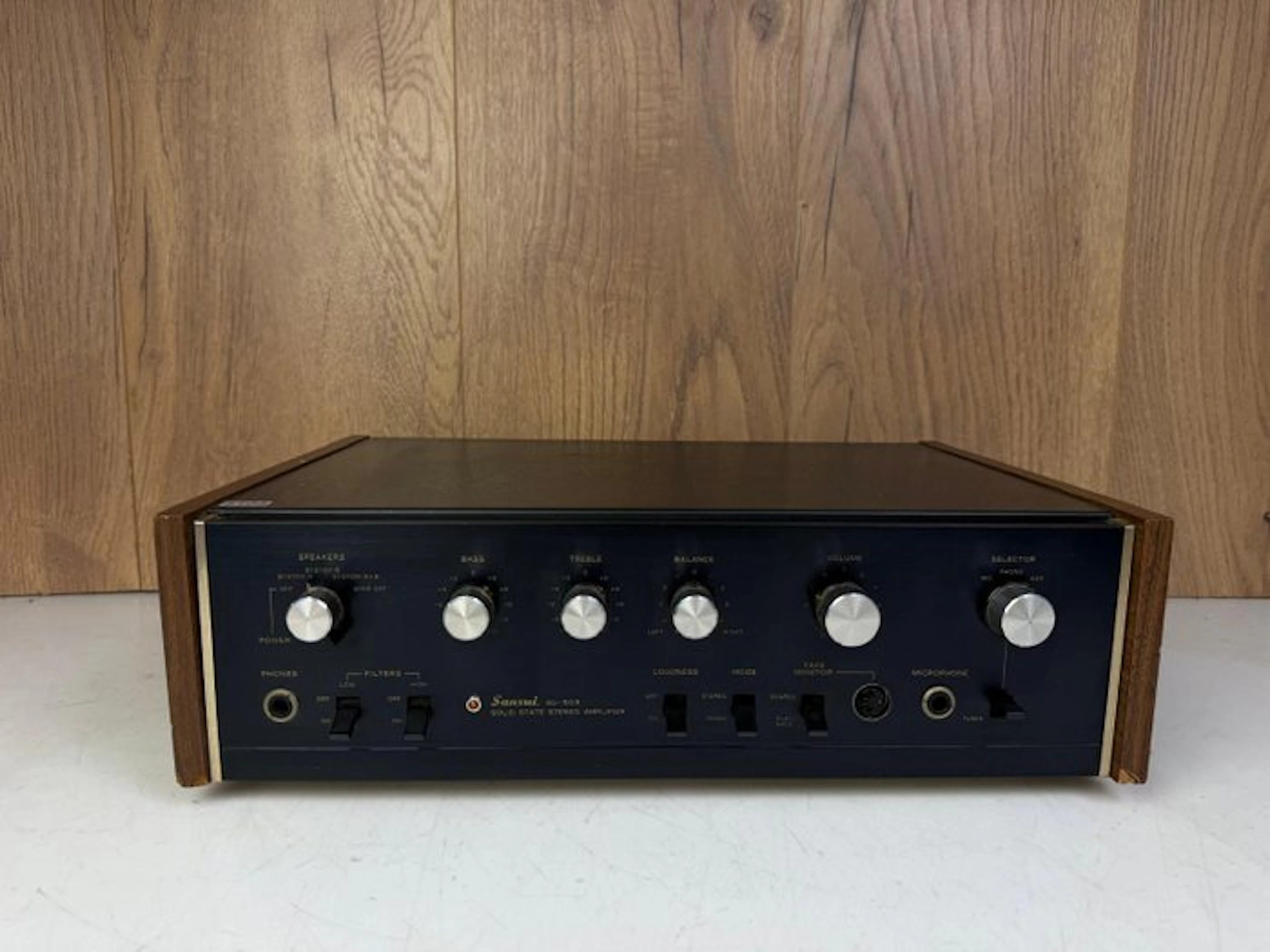 Sansui - AU-505 Solid state integrated amplifier