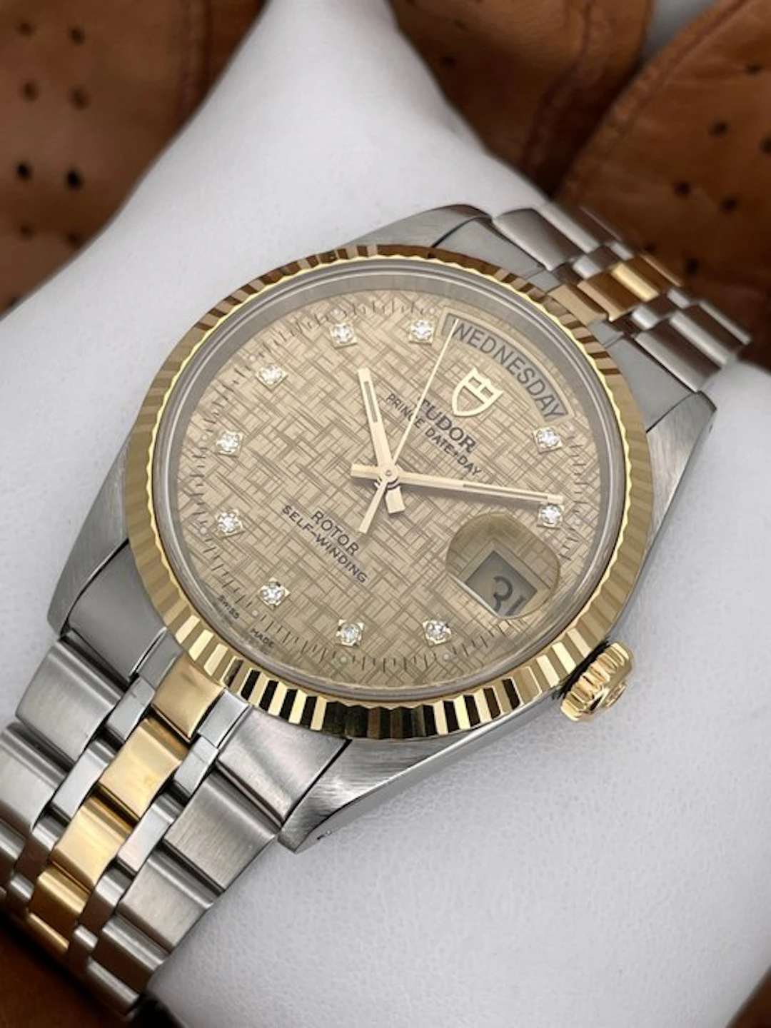 Tudor - Prince Oyster Day-Date Linen Diamonds Automatic...