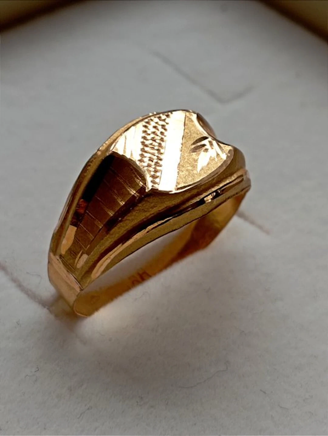 No reserve price - Signet ring - 24 kt. Yellow gold
