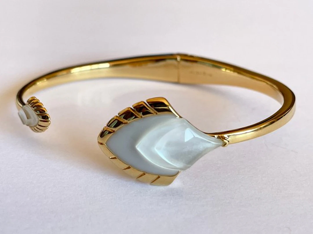 René Lalique - “Paon” (bagged) - Gold-plated, Crystal - Bracelet