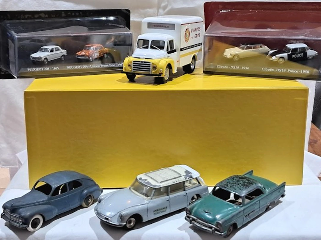Dinky Toys (par Meccano France) - IXO / Eligor...
