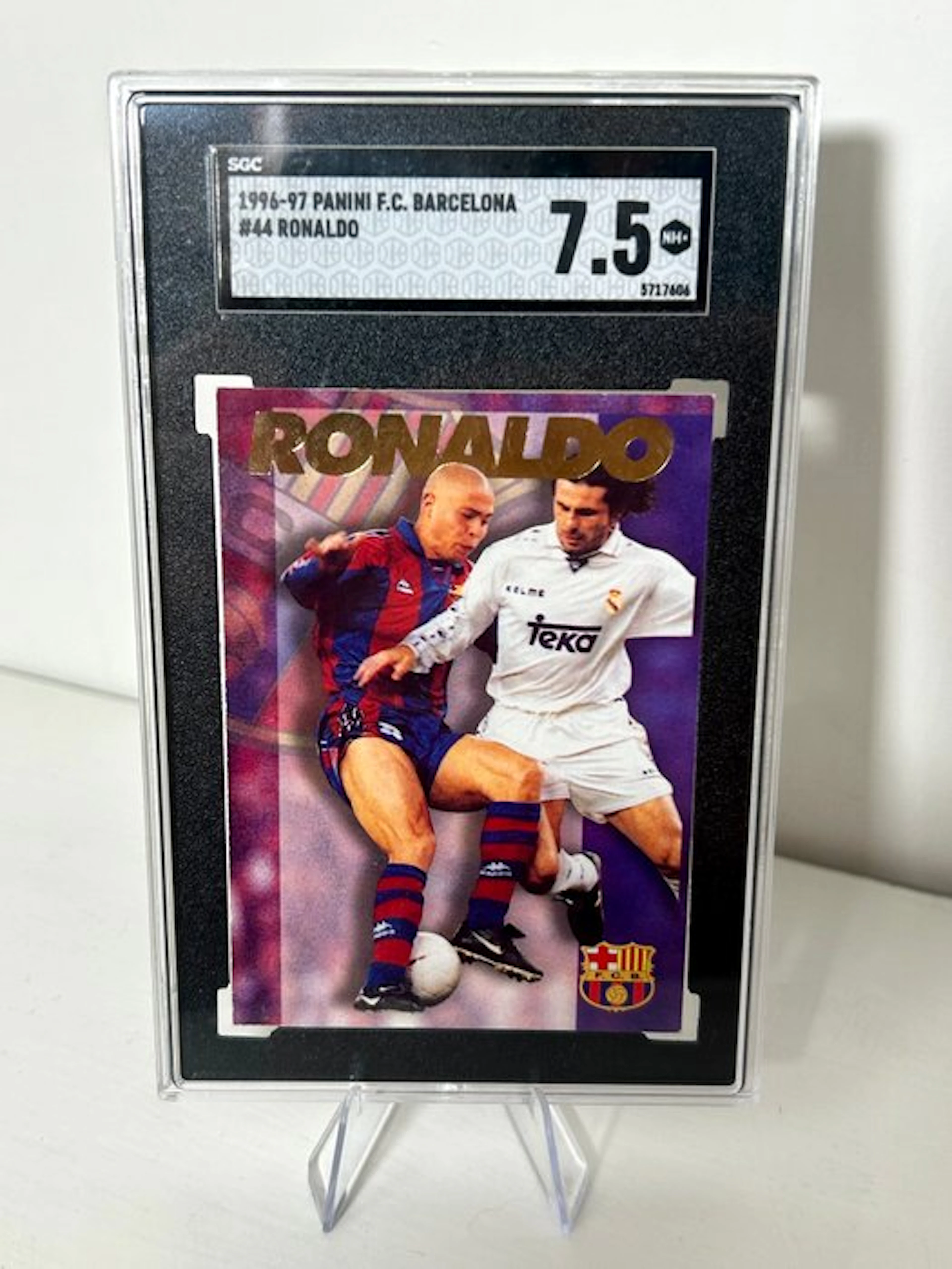 1996/97 Panini Ronaldo Nazário - SGC 7.5 Graded card