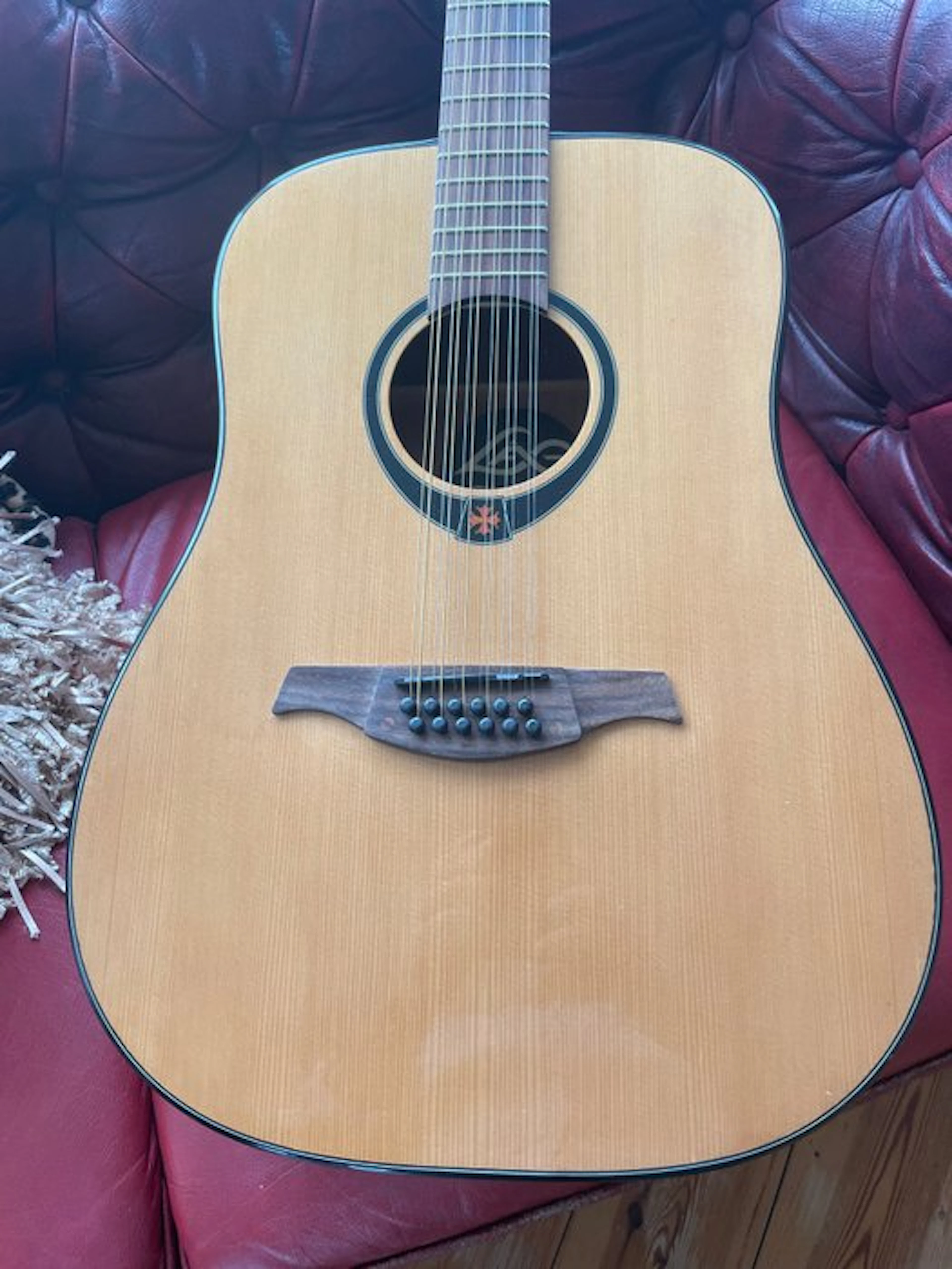 Lag - 12 Snarig Tramontane - - Acoustic guitar - China