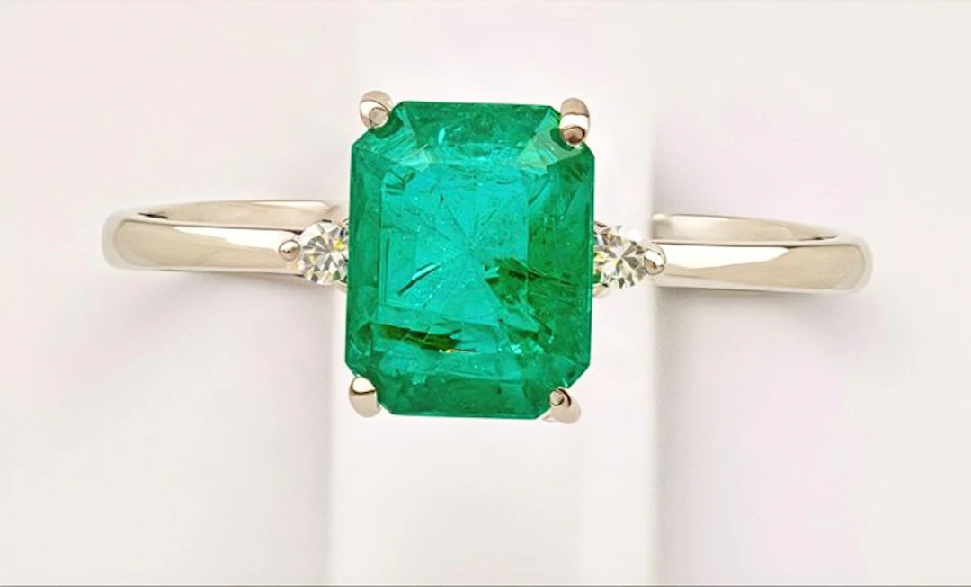 No reserve price - Ring - 14 kt. White gold Emerald - Diamond