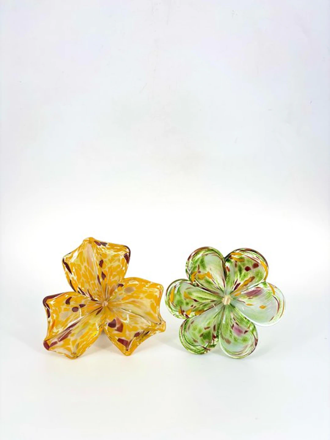 Centrepiece (2) - Glass - Flowers in Artistic Glass