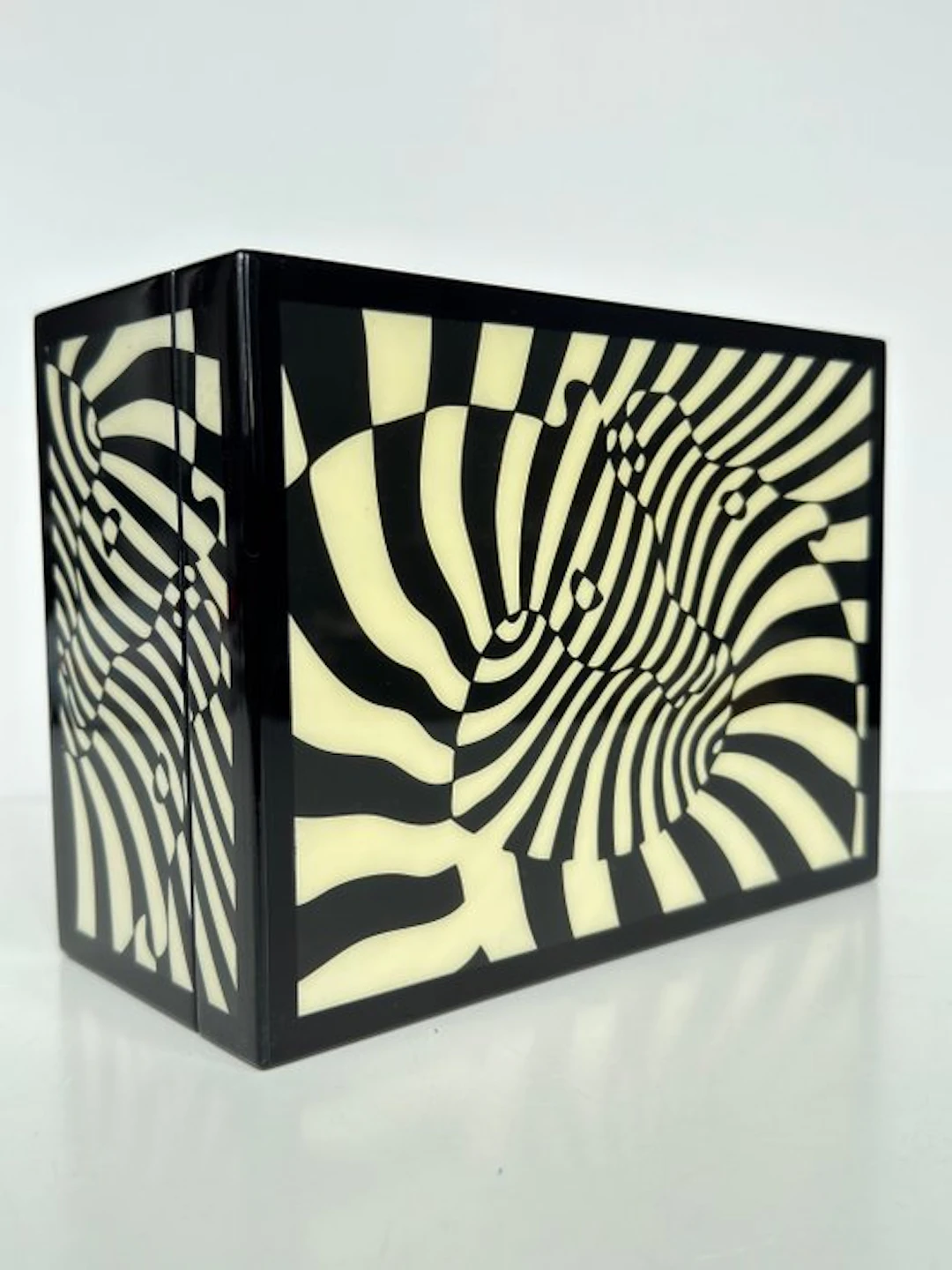 Box - Wood - Lacquered Op Art Box