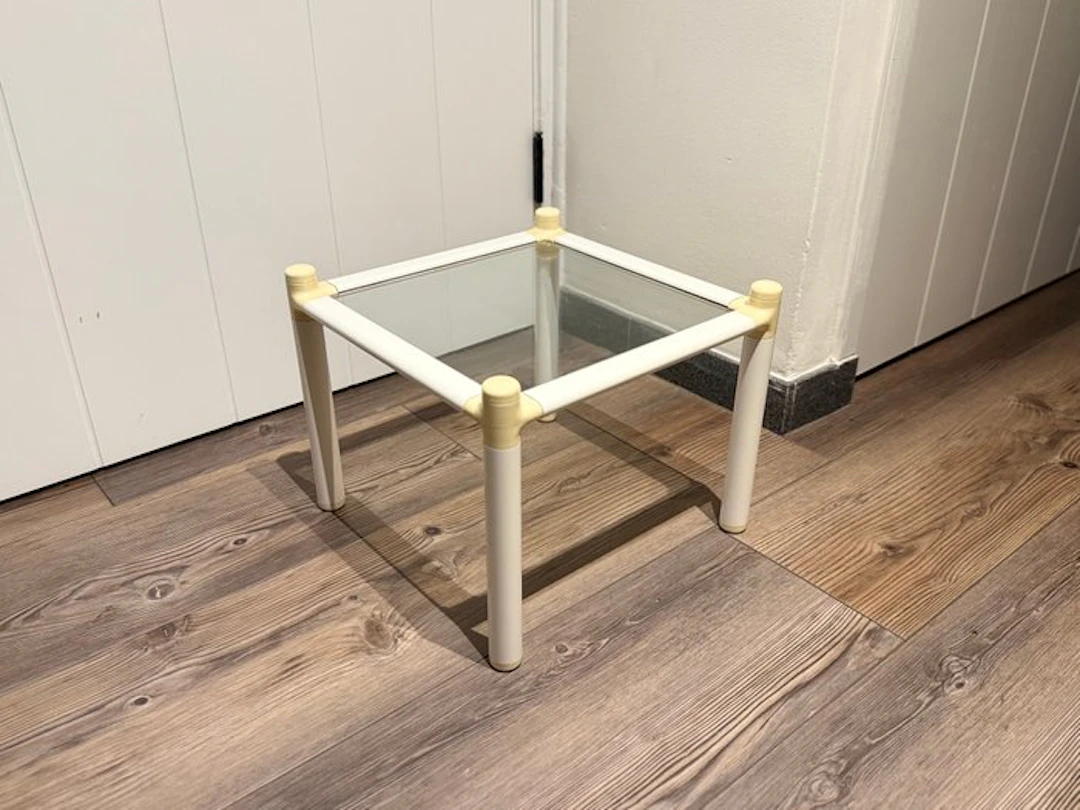 Side table - Plastic - Vintage plexiglass side table