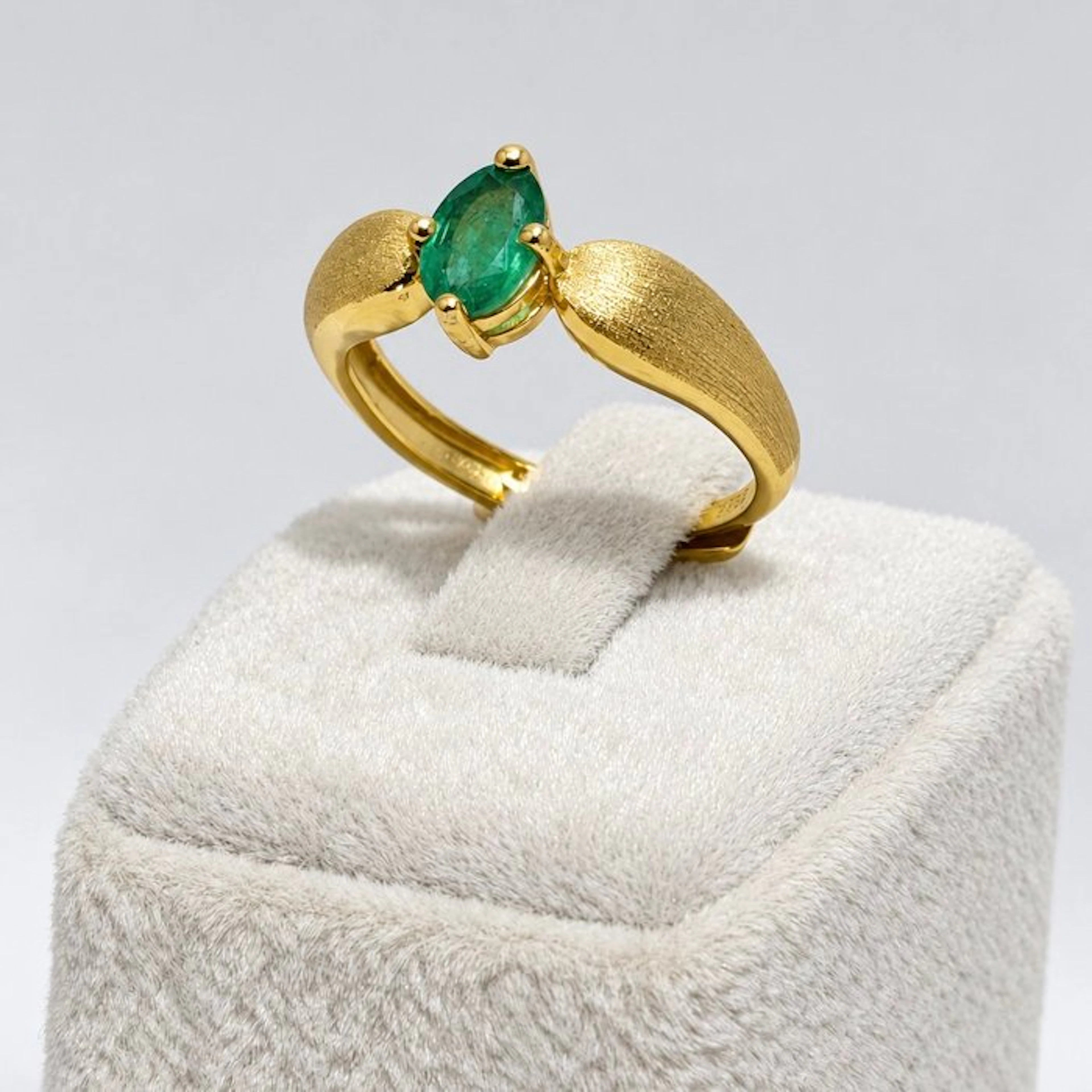 No reserve price - Ring Elegant emerald ring made of 925...