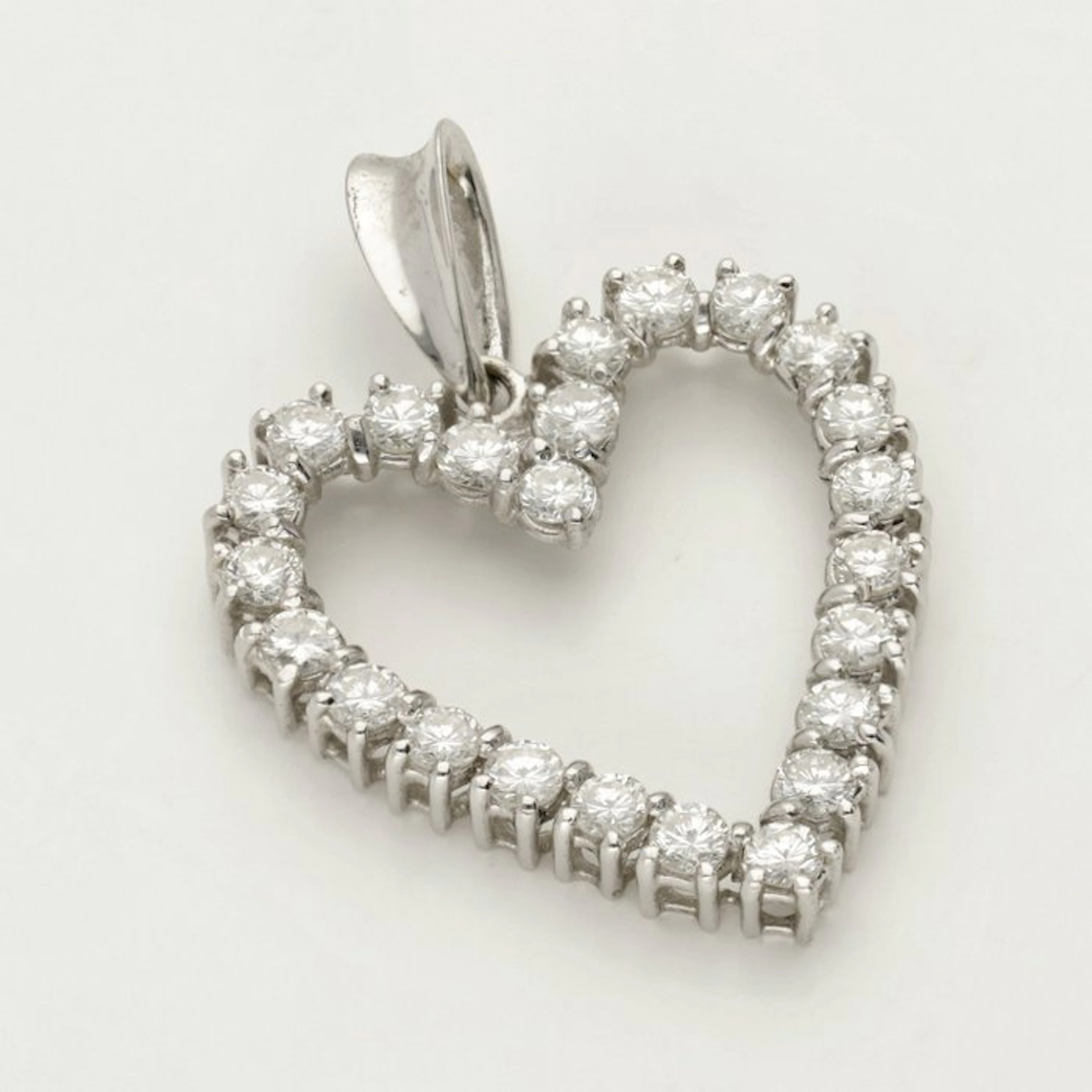 Pendant - 18 kt. White gold - 1.40ct. tw. Diamond (Natural)