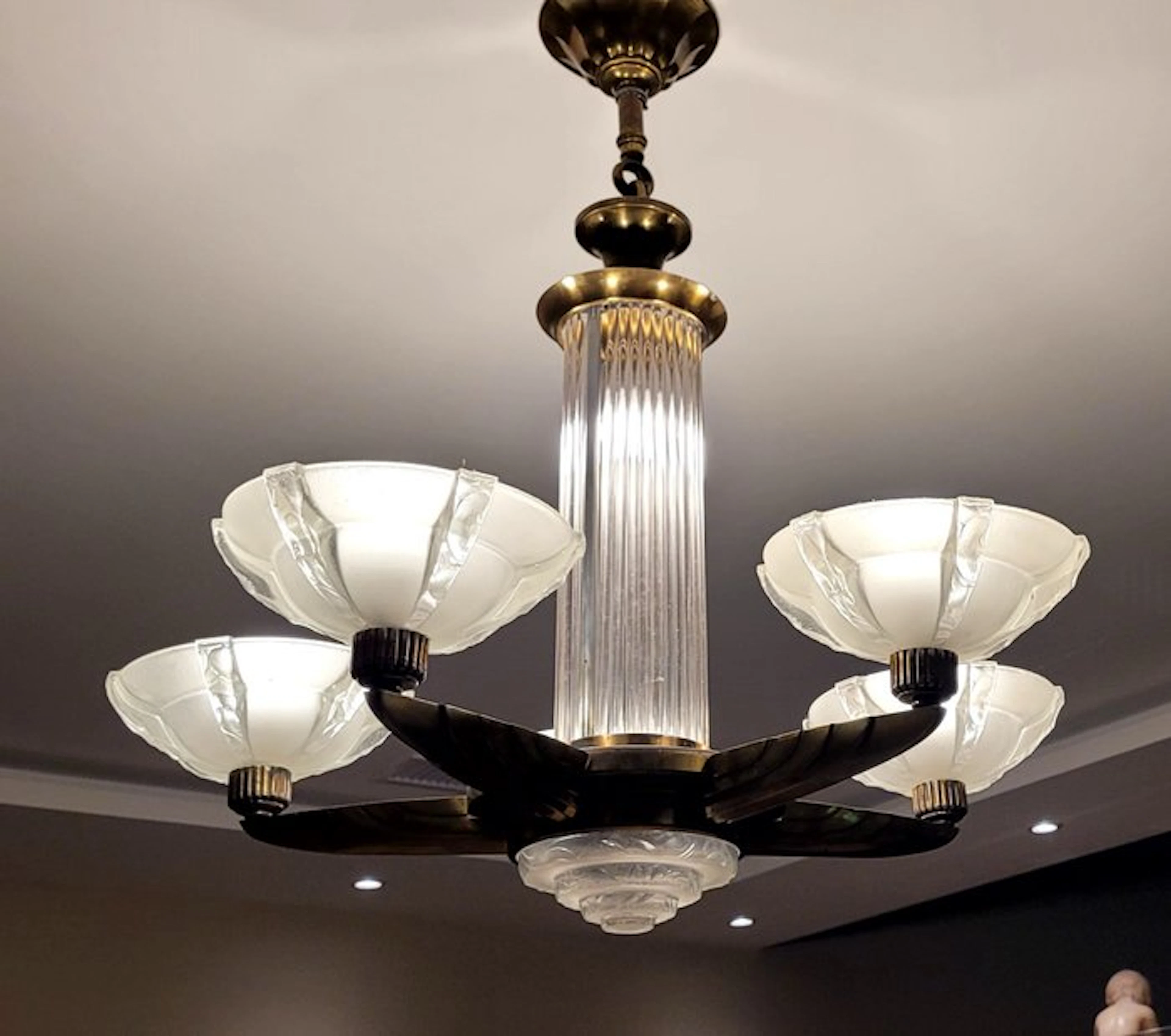 Chandelier - Gilt brass - Chandelier Henri Petitot Glassworks Ezan circa 1930