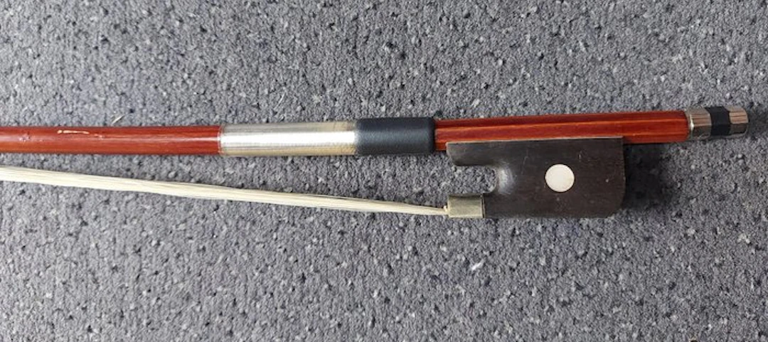 Unknown - Cello bow (No reserve price)