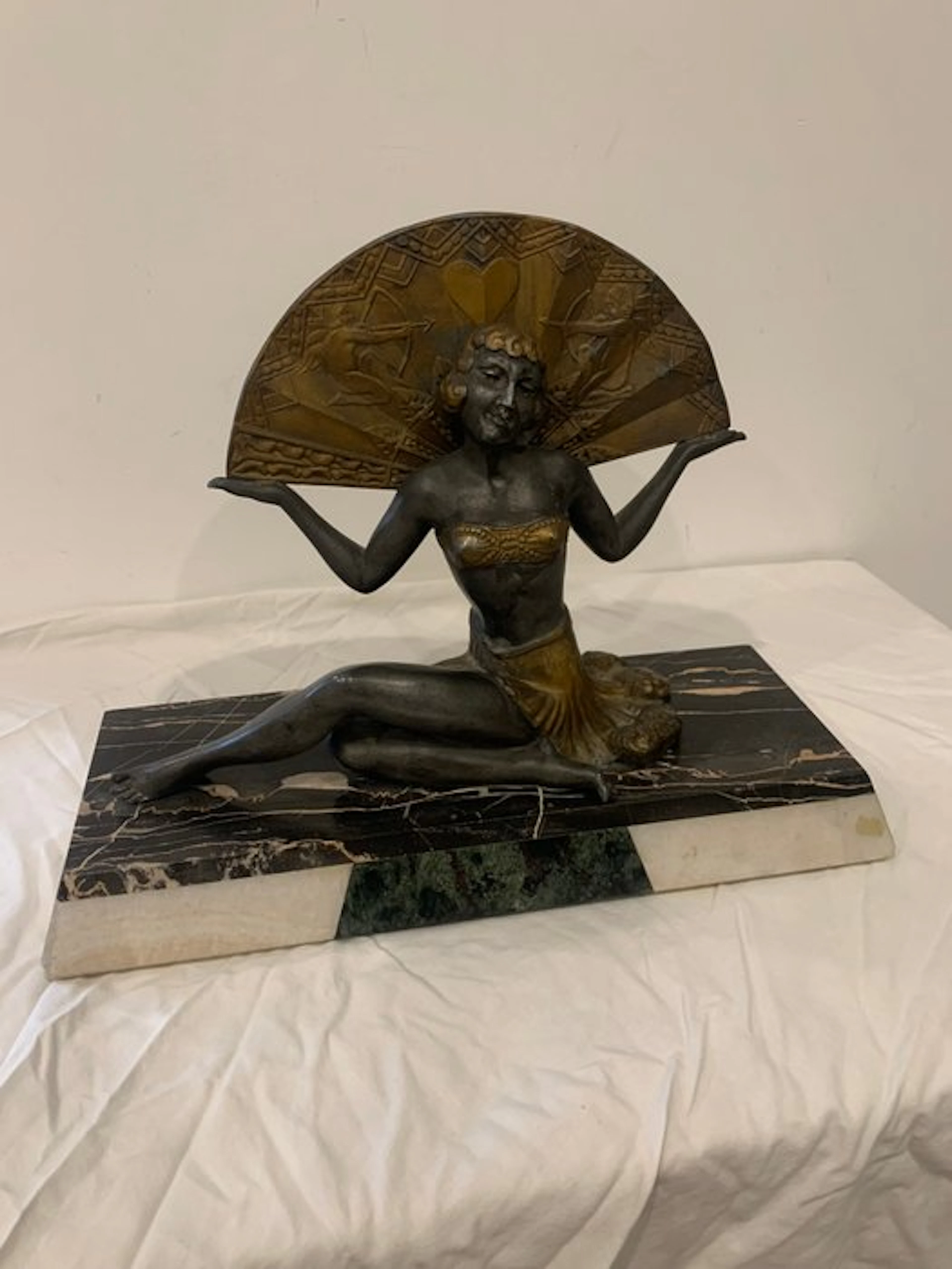 Meneville - Sculpture