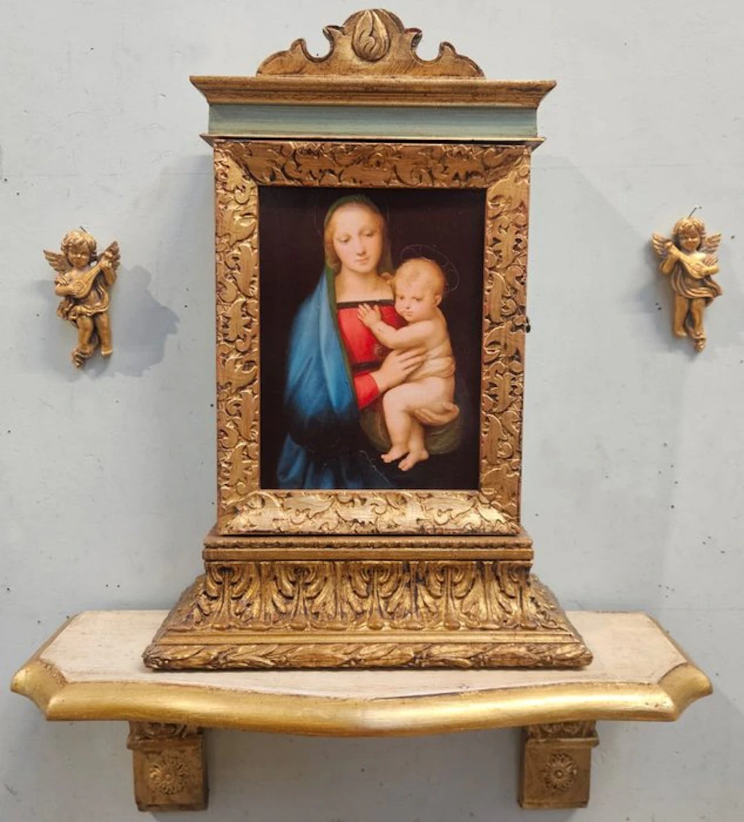 Tabernacle with a print of the Madonna by Raphael + a...
