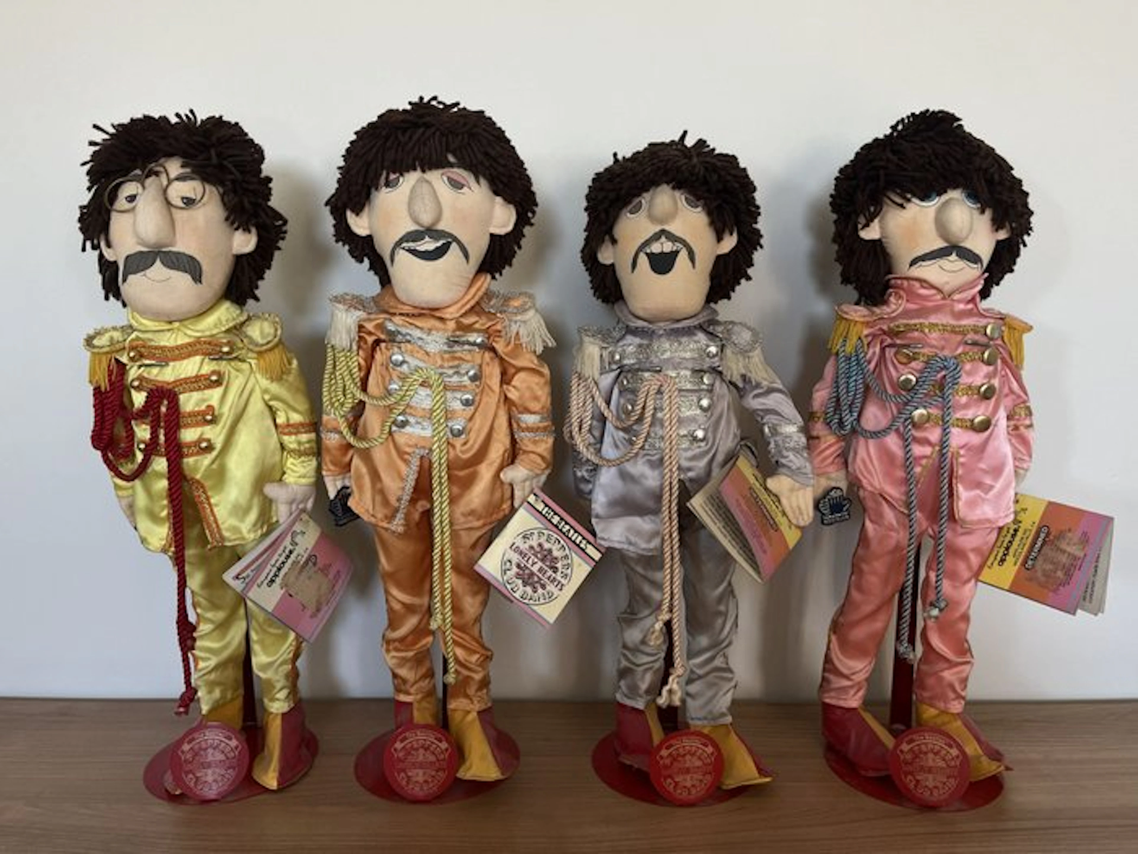 Beatles - Figurine, Set of 4 Sgt. Pepper's Lonely Hearts Club Band Dolls - 1988
