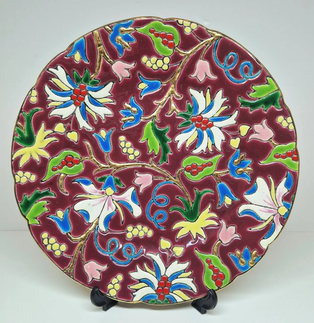 Longwy - Wall plate - 3301 / 652 - Earthenware - Red floral decor