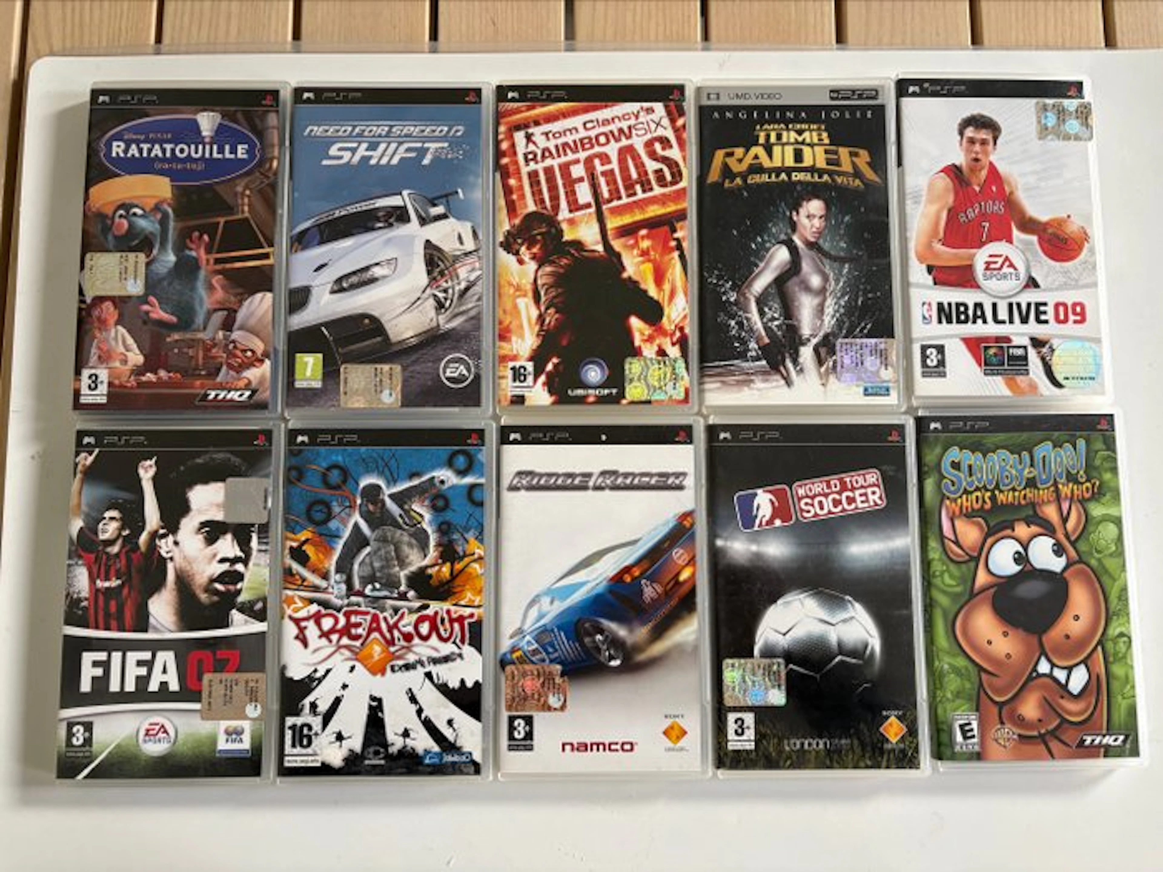 Sony - Playstation Portable (PSP) - 10 giochi PSP +...