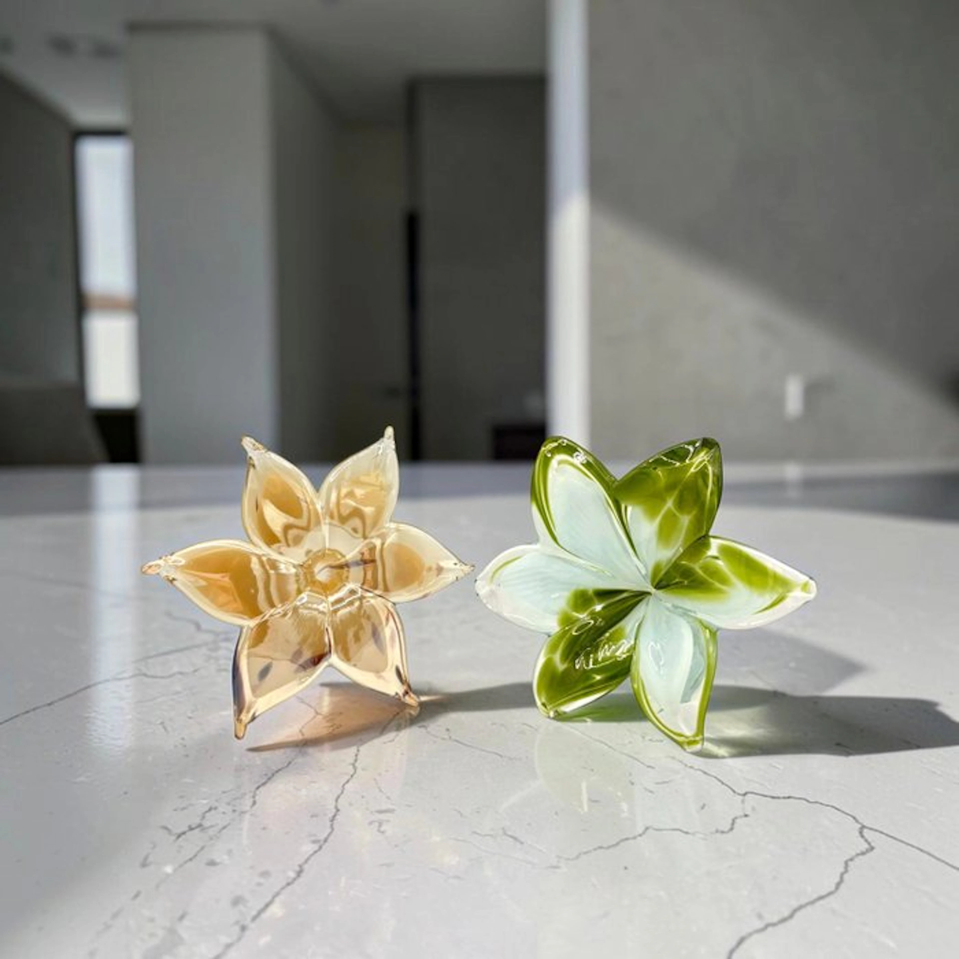 Centrepiece (2) - Glass - Flowers in Artistic Glass