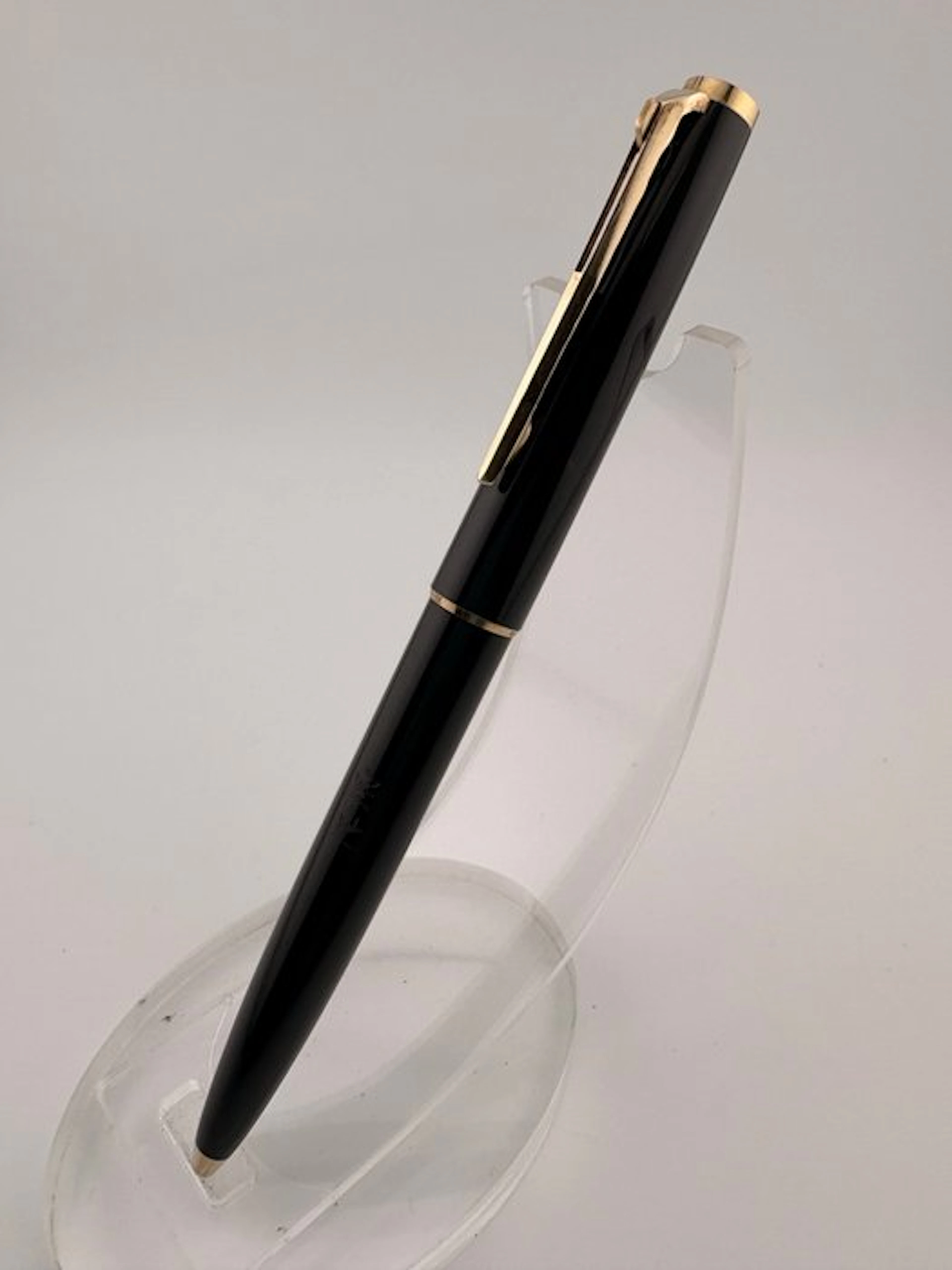 Montblanc - 380 Black - 1970's - Pen