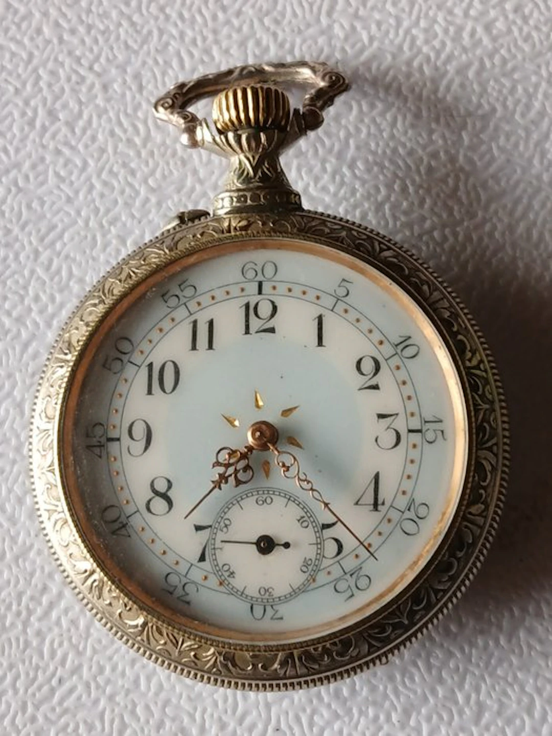 Reloj 1900,labrado--ARGENTAN-- - 1900-1949