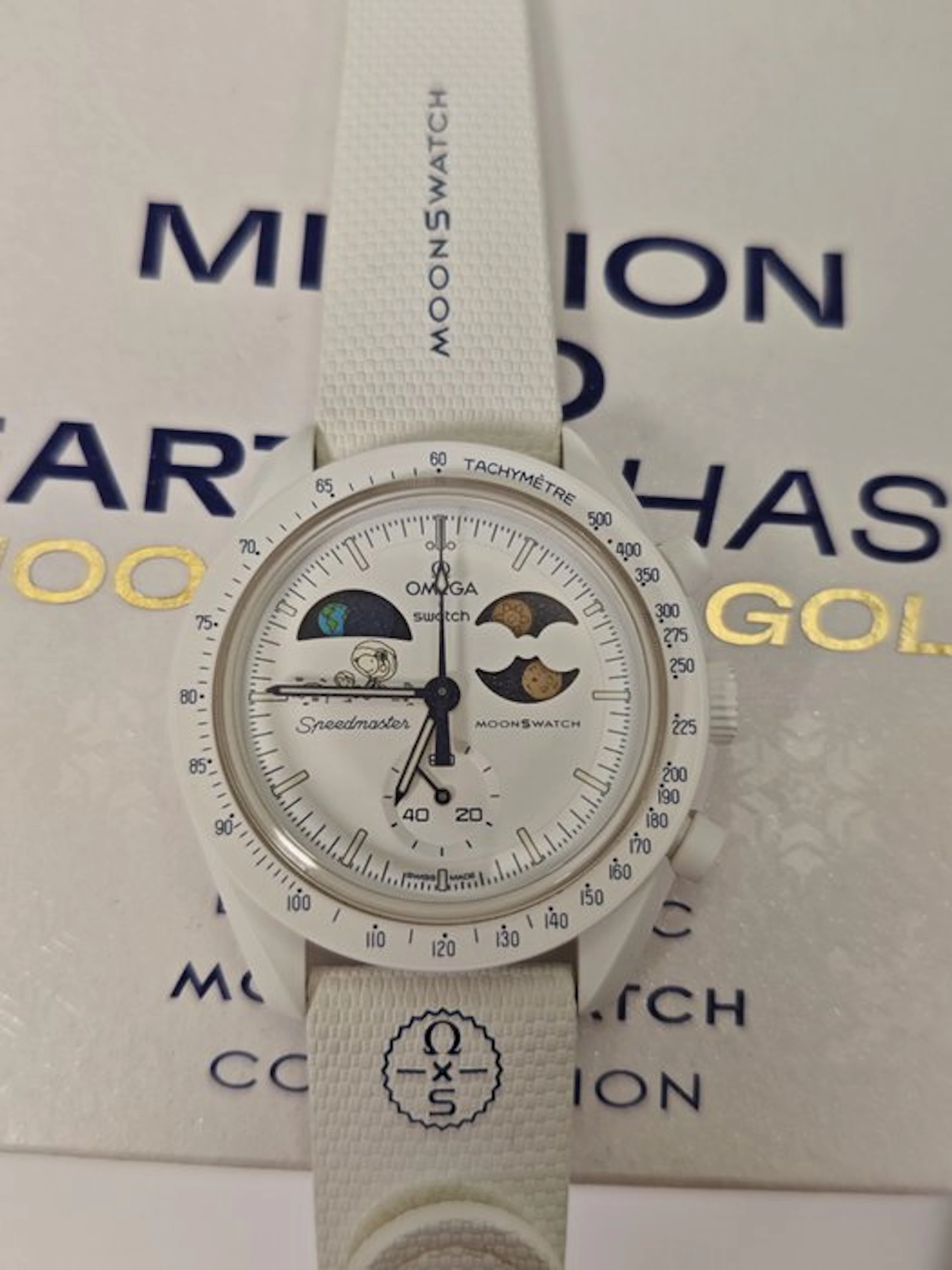 Omega x Swatch - MoonSwatch