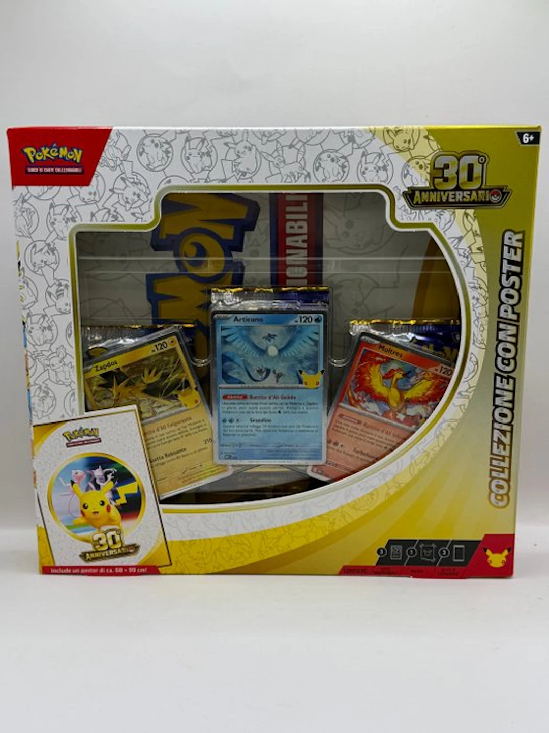 Pokémon - 1 Box - Pokémon TCG – Collezione con Poster 30°...