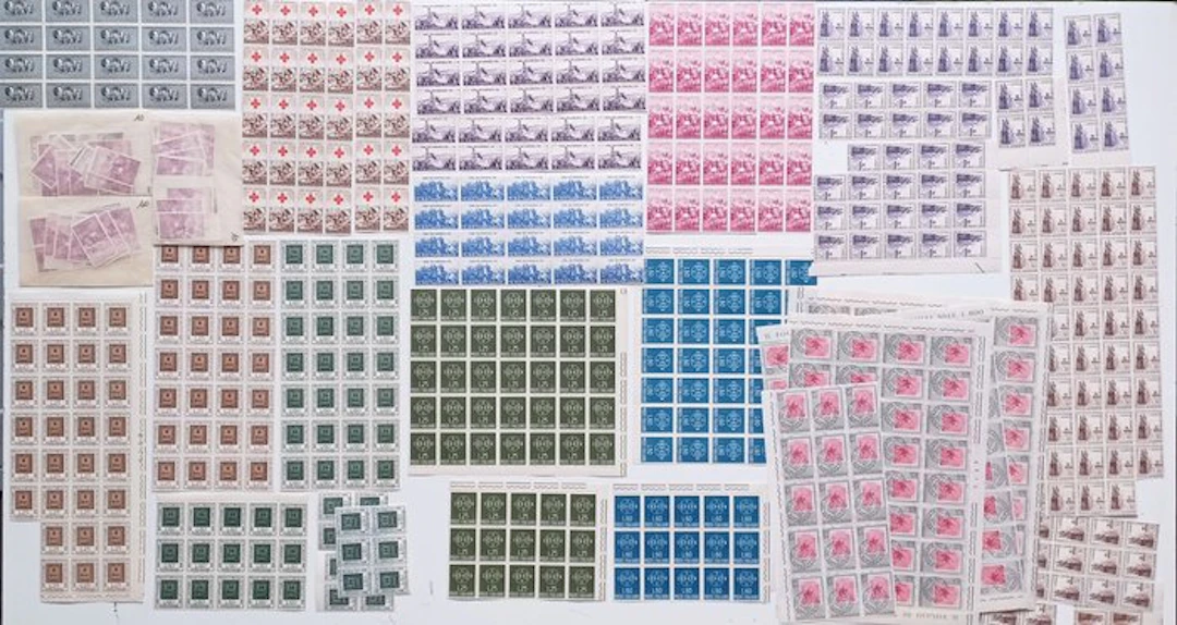 Italy 1959/1961 - Republic: more than 4,400 complete stamps in sheets or blocks