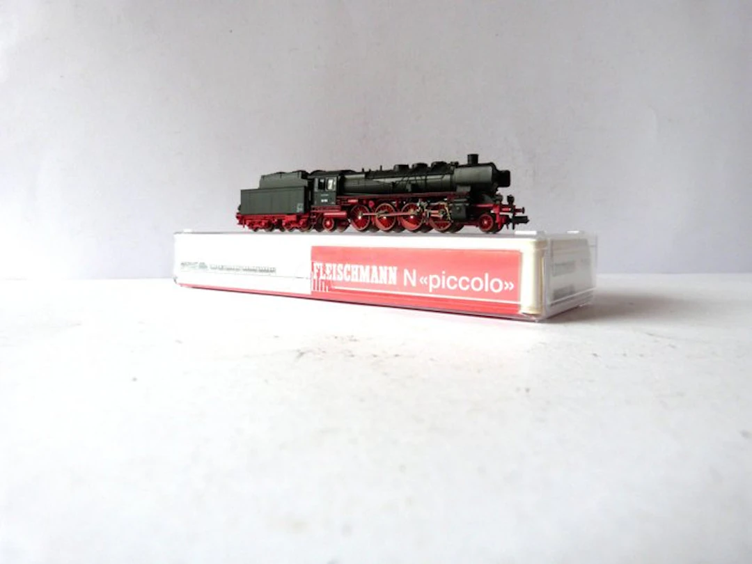 Fleischmann N - 7135 - Steam locomotive with tender (1)...