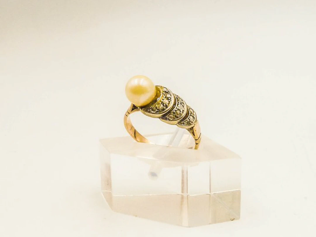 Ring - 18 kt. Yellow gold Pearl - Diamond