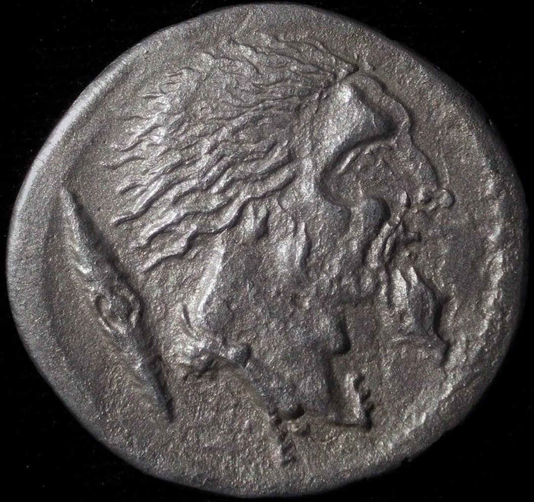 Roman Republic. L. Hostilius Saserna, 48 BC. Denarius Roma