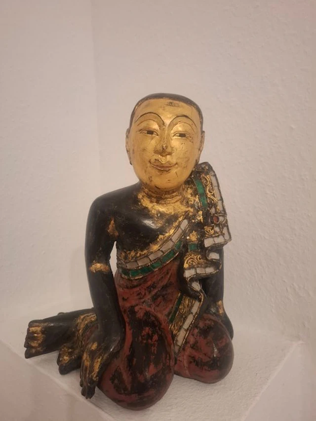 Sitting Burmese monk - Wood - Myanmar - Late 20th century