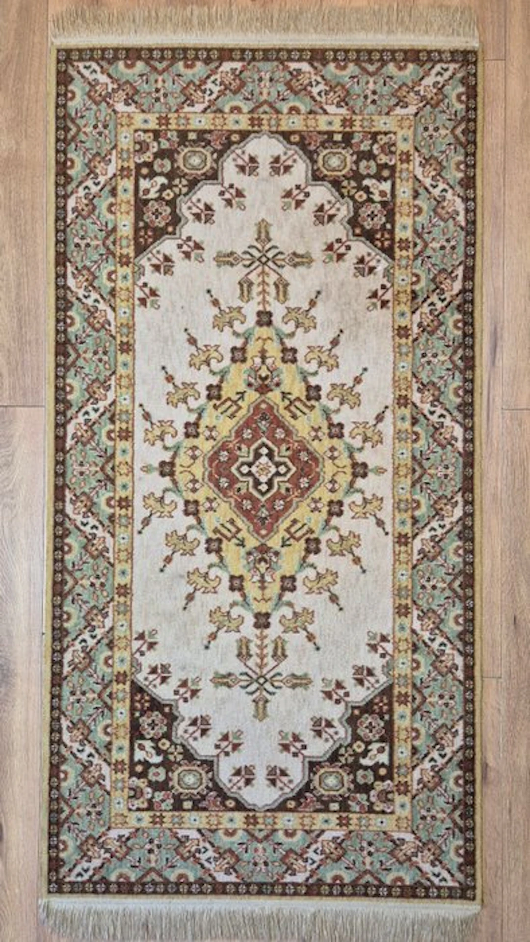 Fine Oriental rug in Tabriz style with an elegant medallion