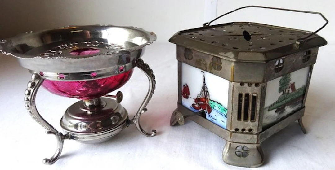 Rechaud (2) - Set of 2 rechauds (tea lights) from the...