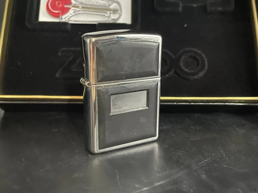 Zippo - COFFRET AVEC ZIPPO MARQUETE MIROIR NOIR + PIERRES...