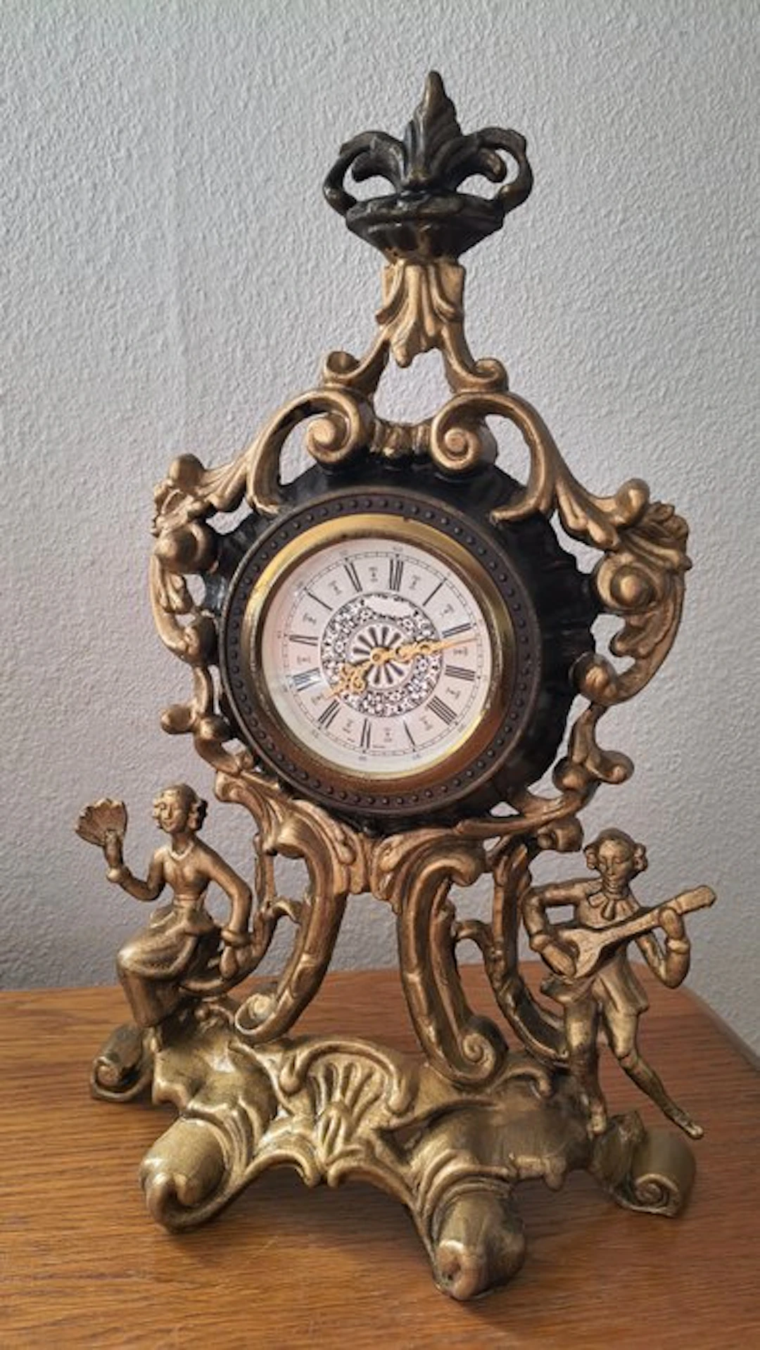 Table clock - gold-plated metal - 1920-1930