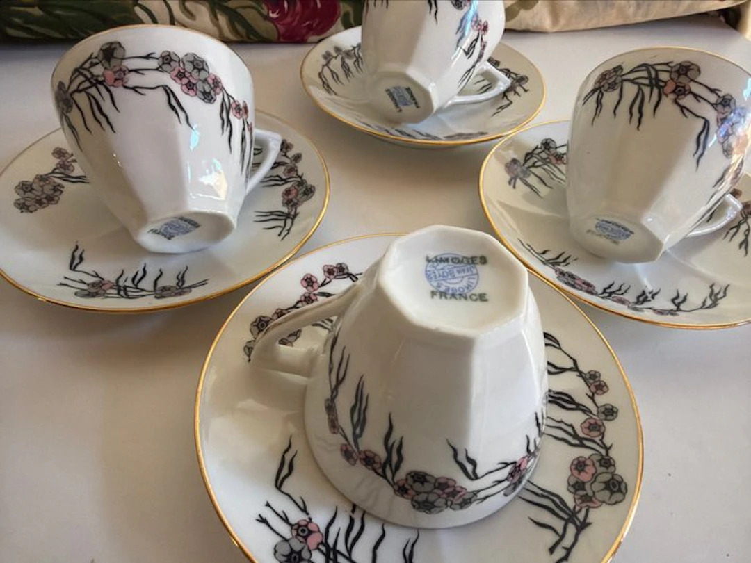 Jean Boyer Limoges - Cup and saucer (8) - Porcelain - Moka service