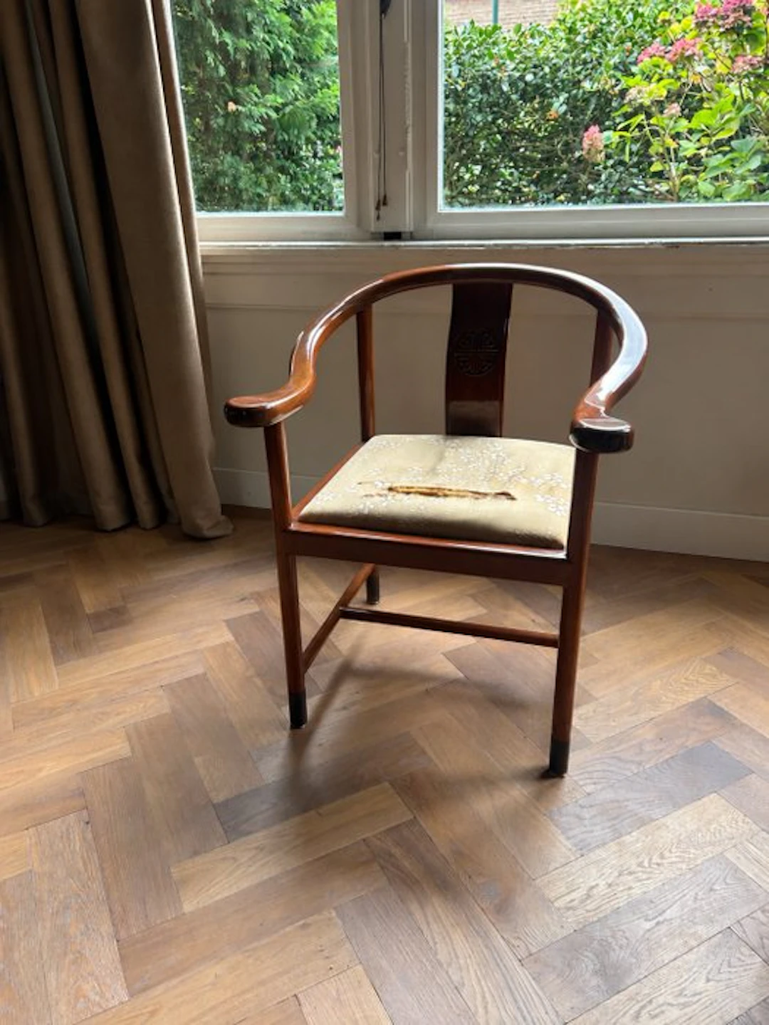 Chair - Wood, Fabric