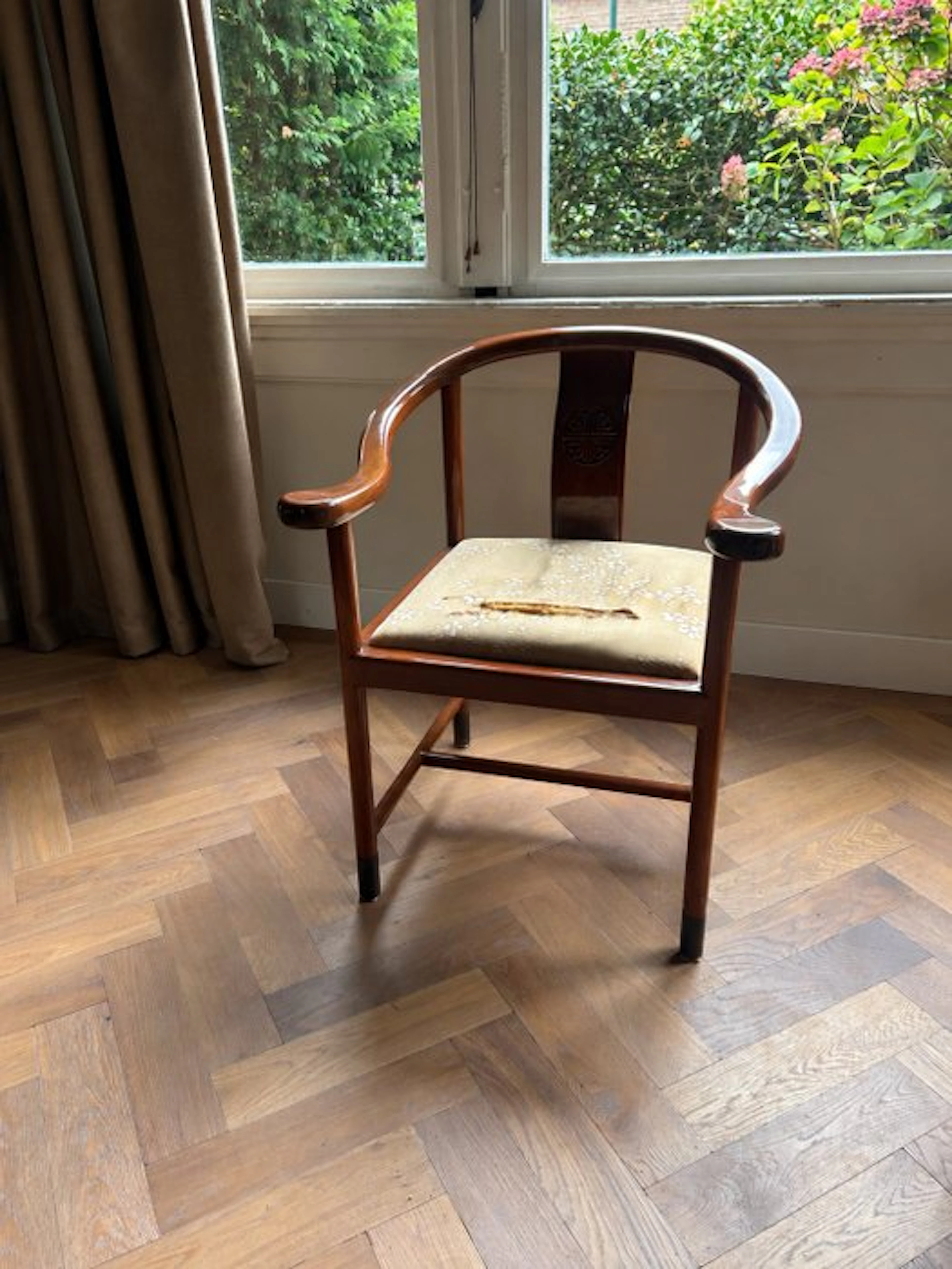 Chair - Wood, Fabric
