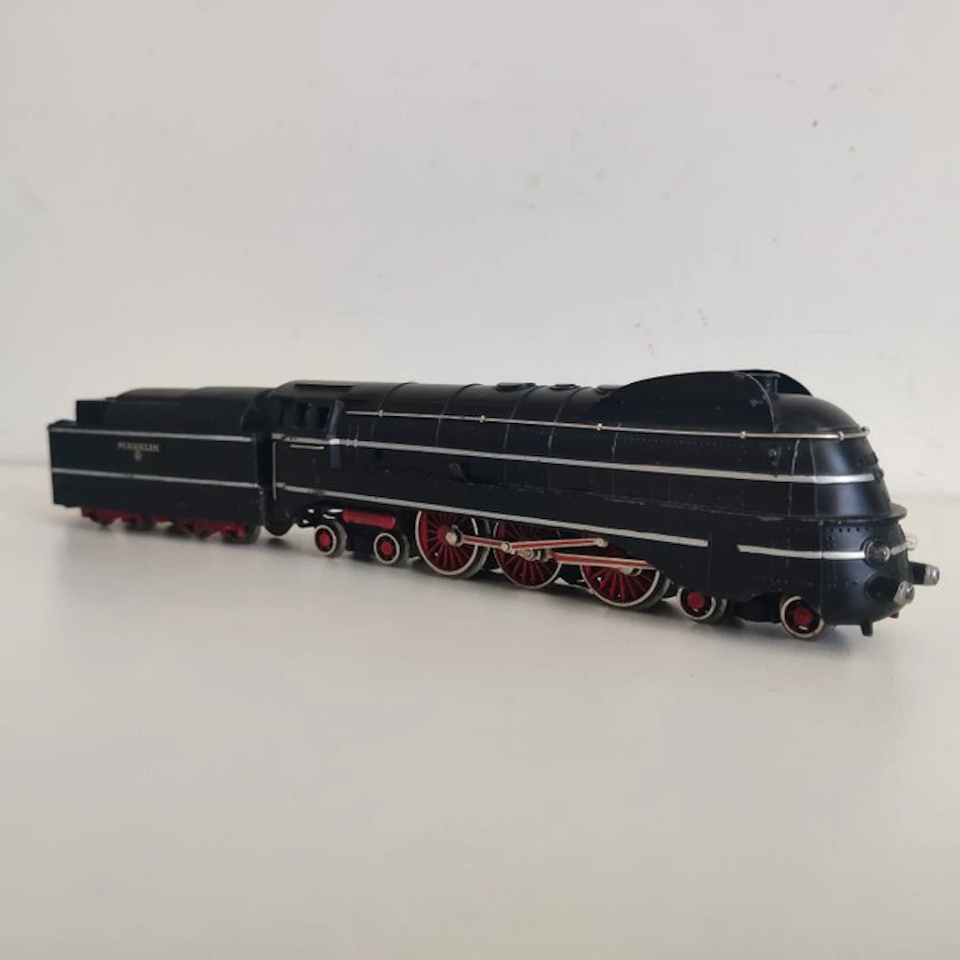 Märklin H0 - SK800 - Steam locomotive with tender (1) - DR (DDR)