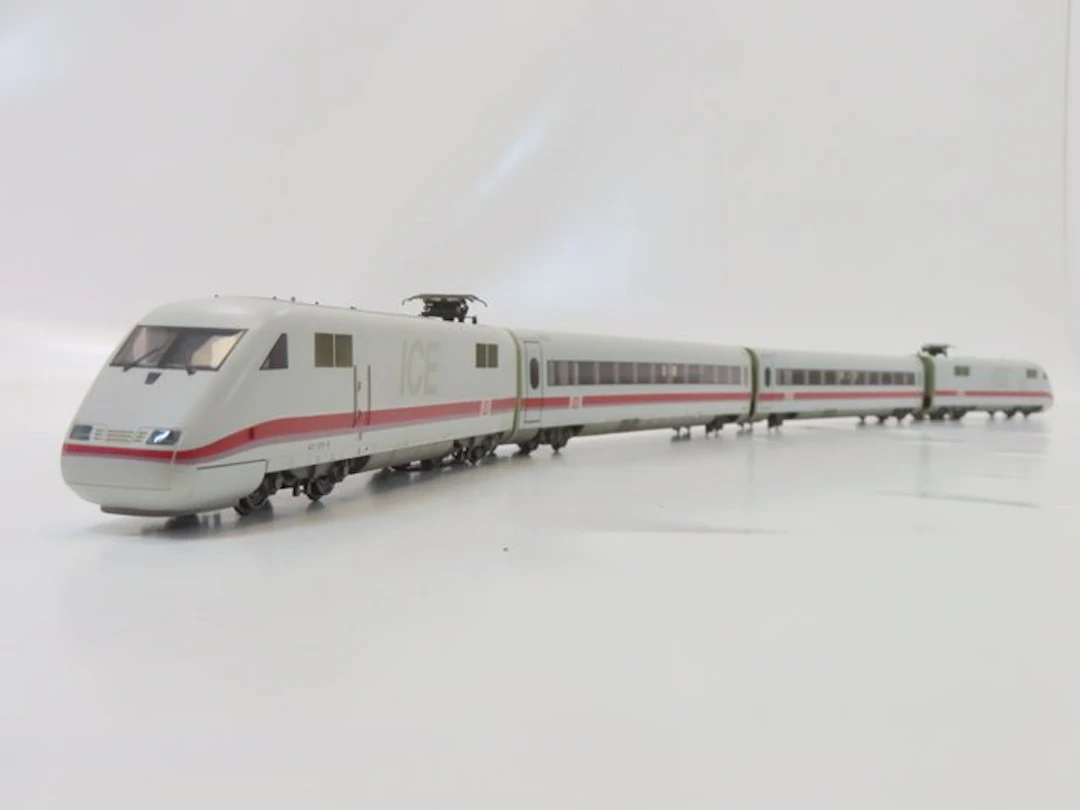 Märklin H0 - 3770 - Train unit (1) - 4-piece set BR 401 "ICE" - DB